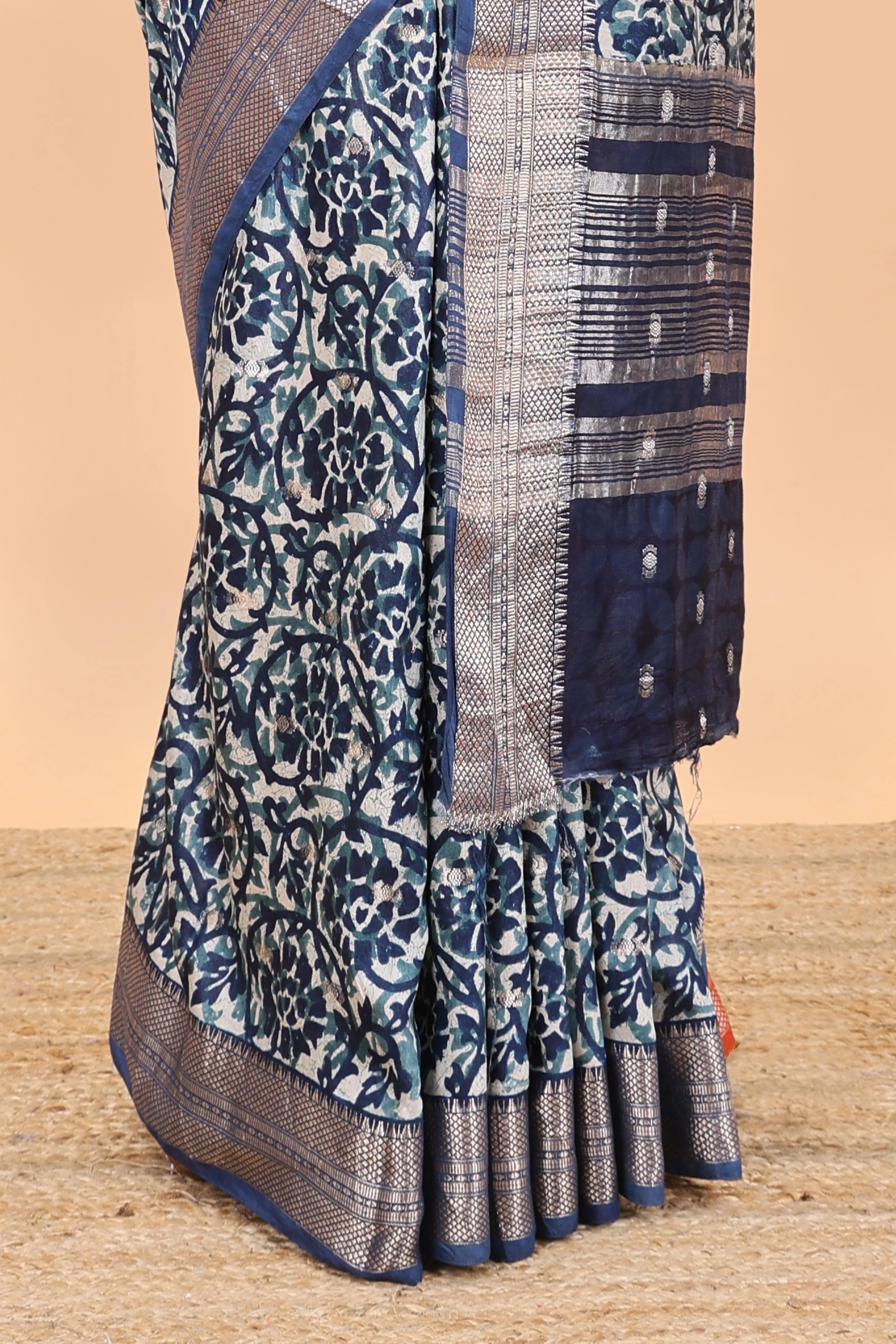 Cream chanderi cotton saree with floral vines, contrast zari border and striped pallu - Image 4