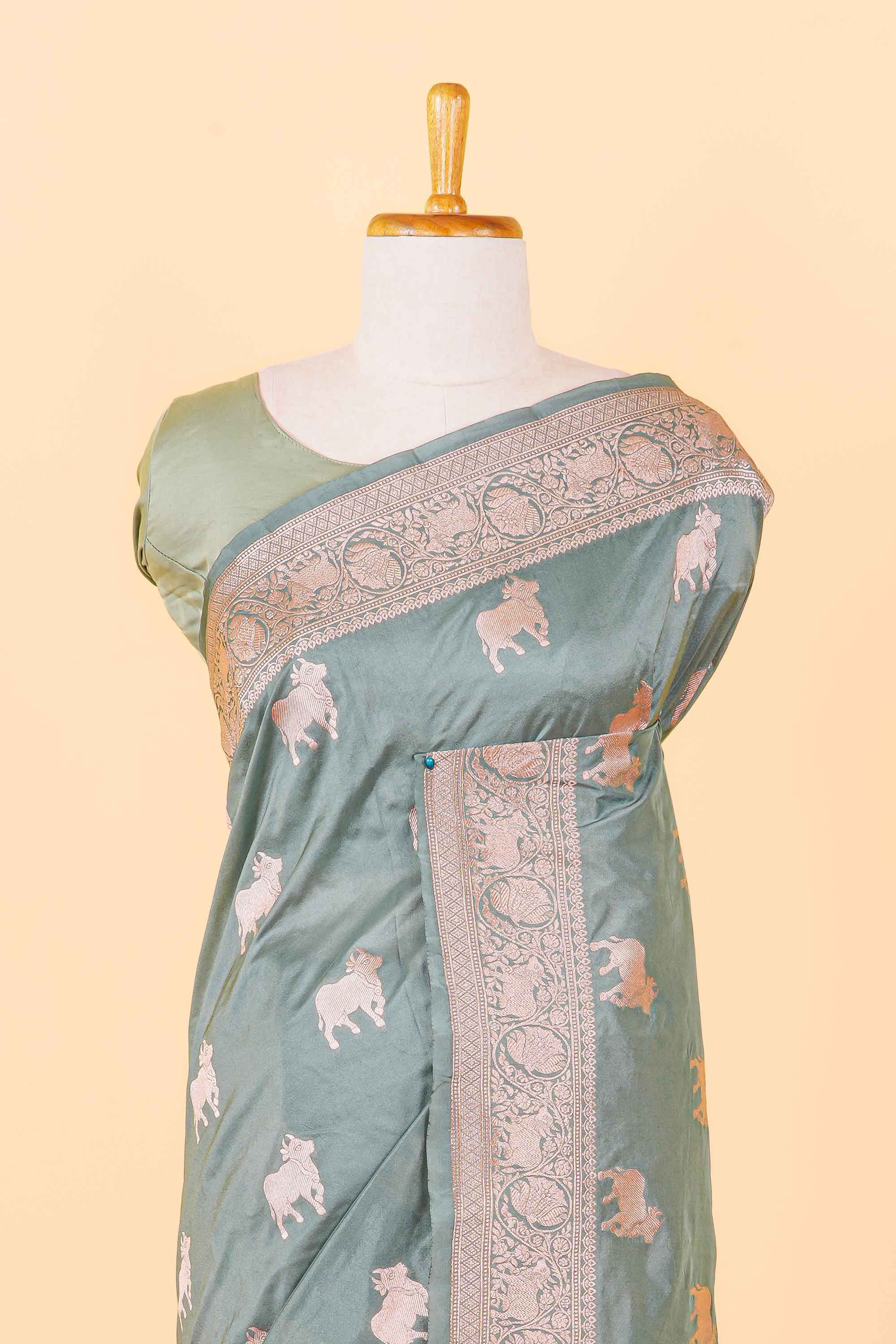 Art Silk Saree - Image 3