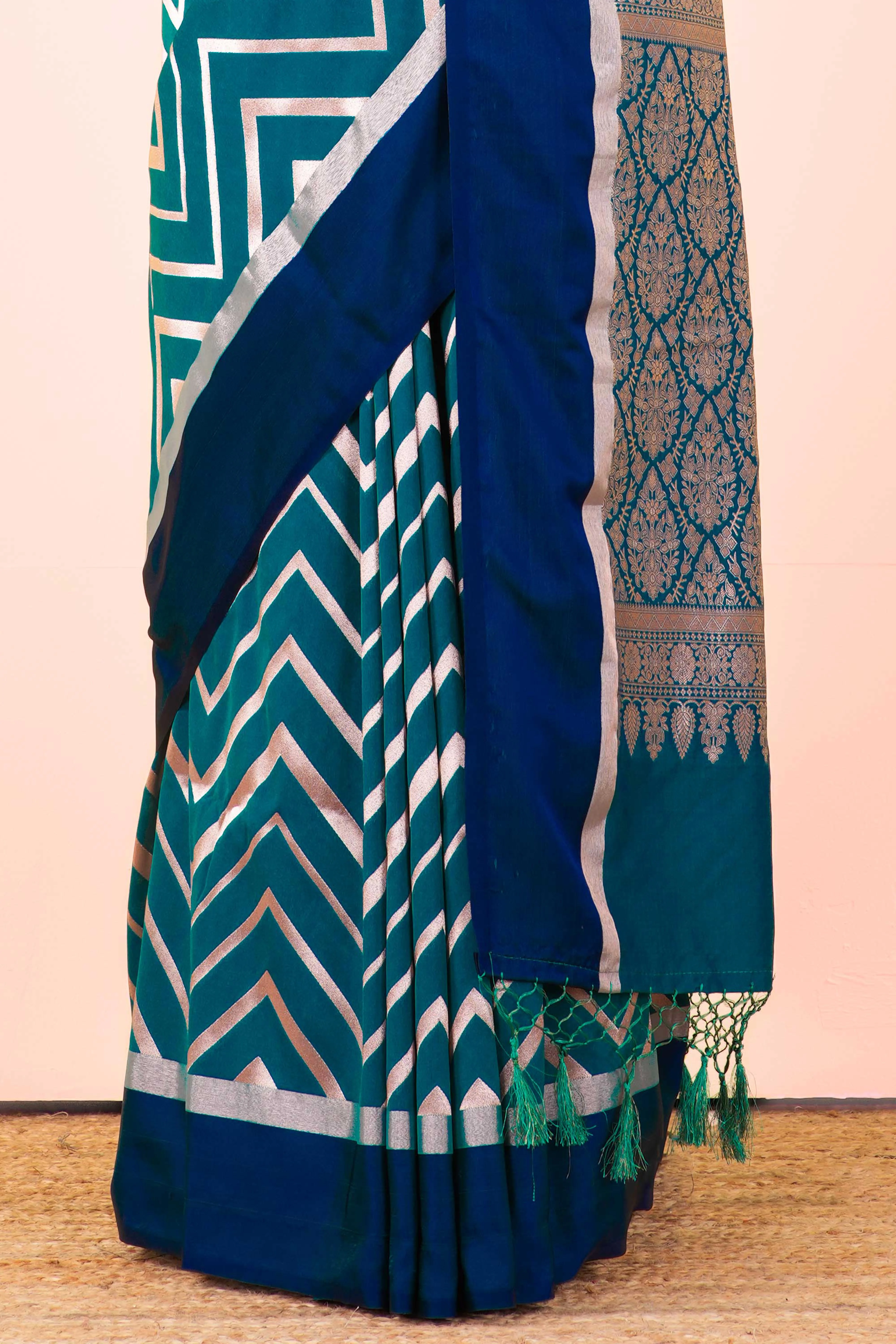 Peacock Green Art Silk Saree - Image 4