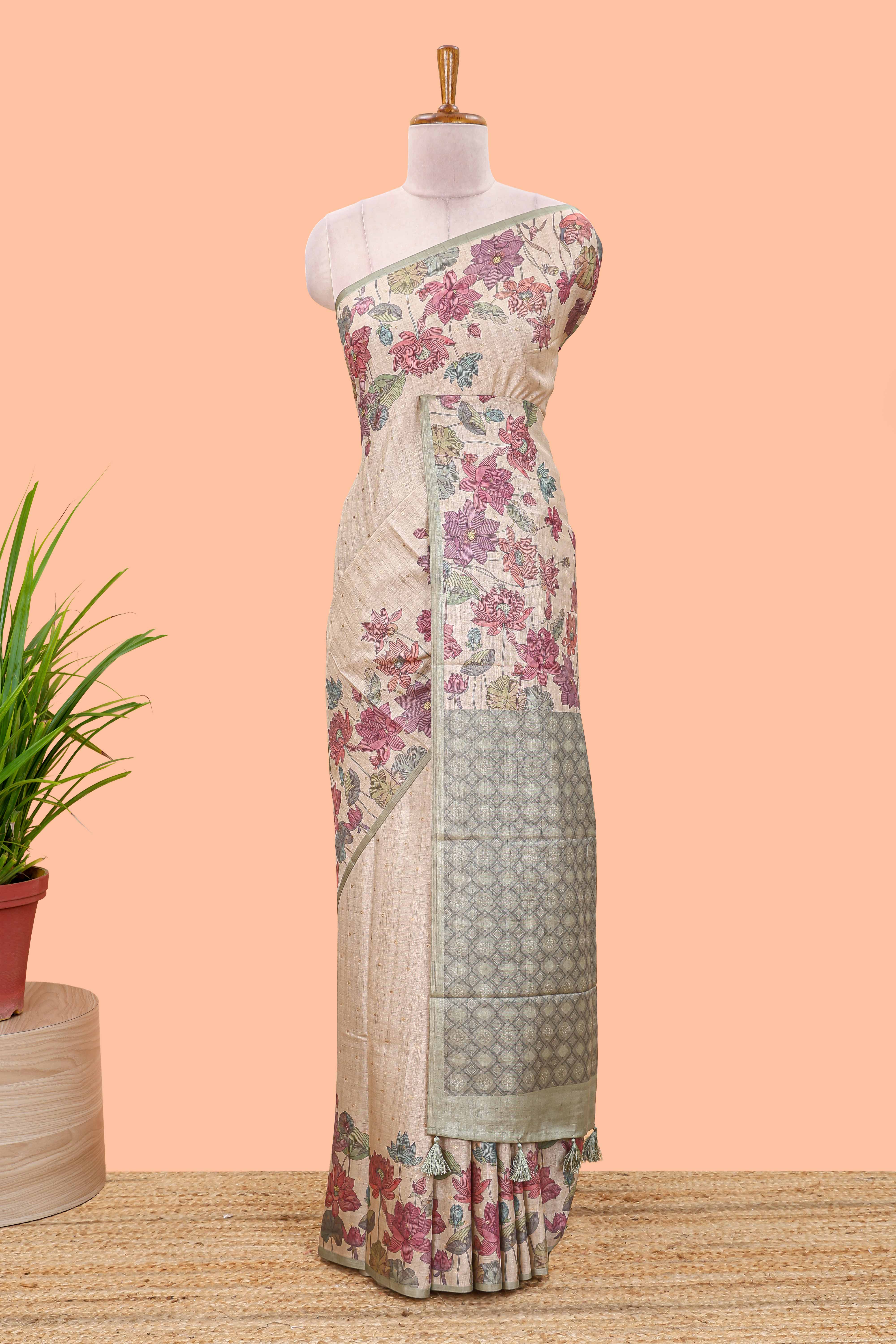 Beige art tussar silk saree with small zari butta weaving and floral print pale green border and pallu - Image 2