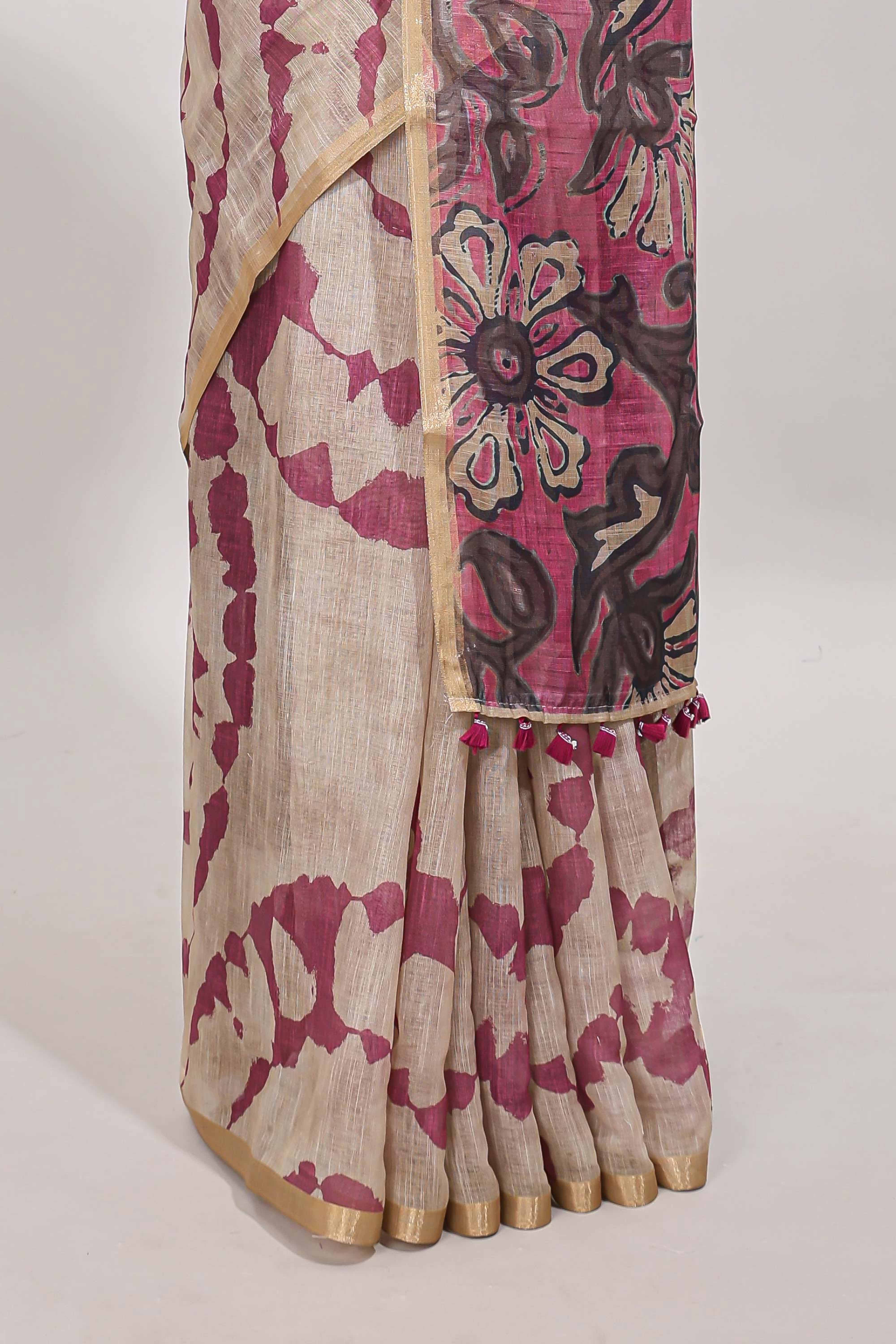 Beige linen cotton saree with purple shibori print, self zari border and floral design pallu - Image 4