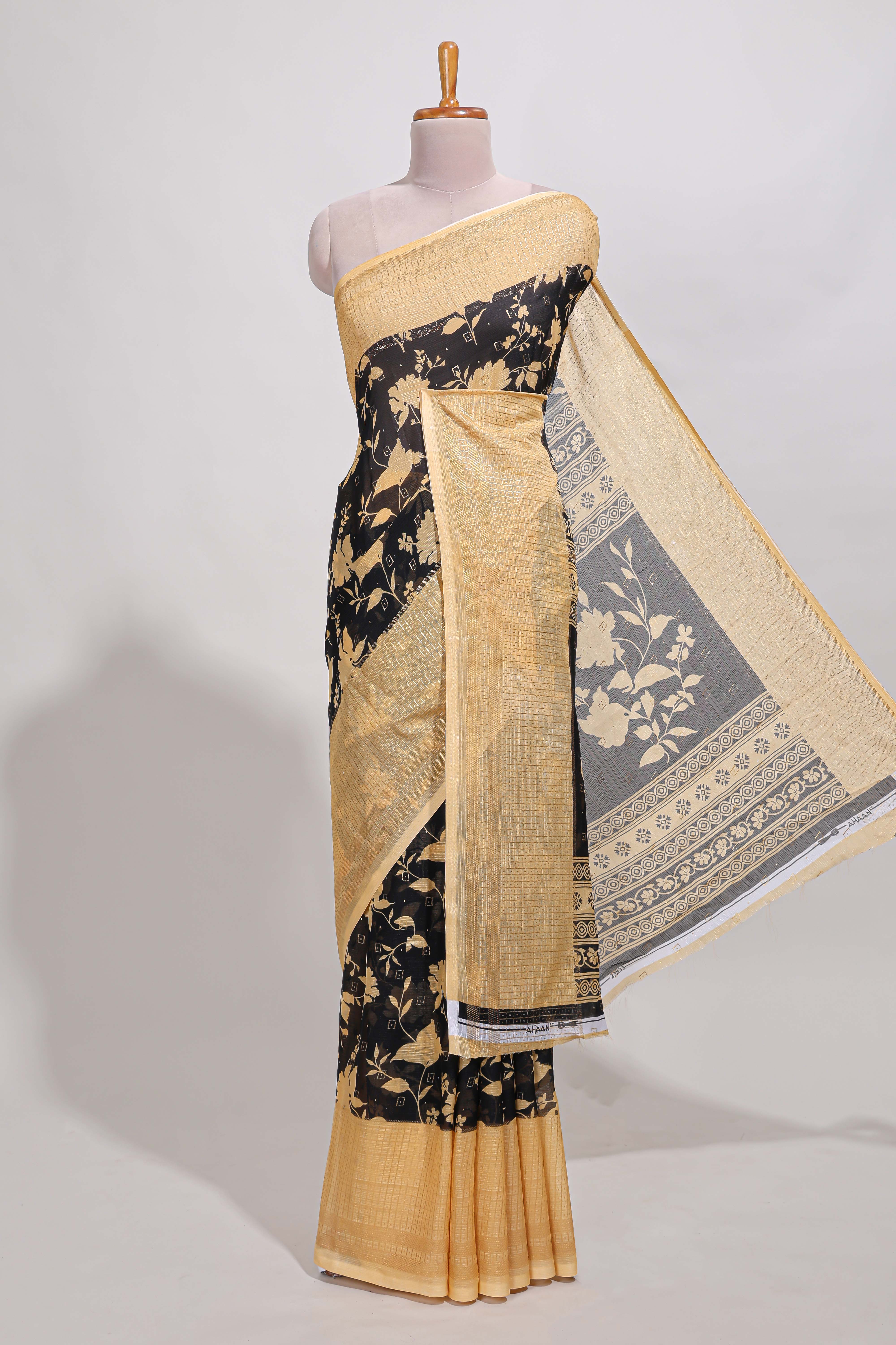Black with cream checked floral motifs chiffon saree with self zari border and contrast blouse - Image 2