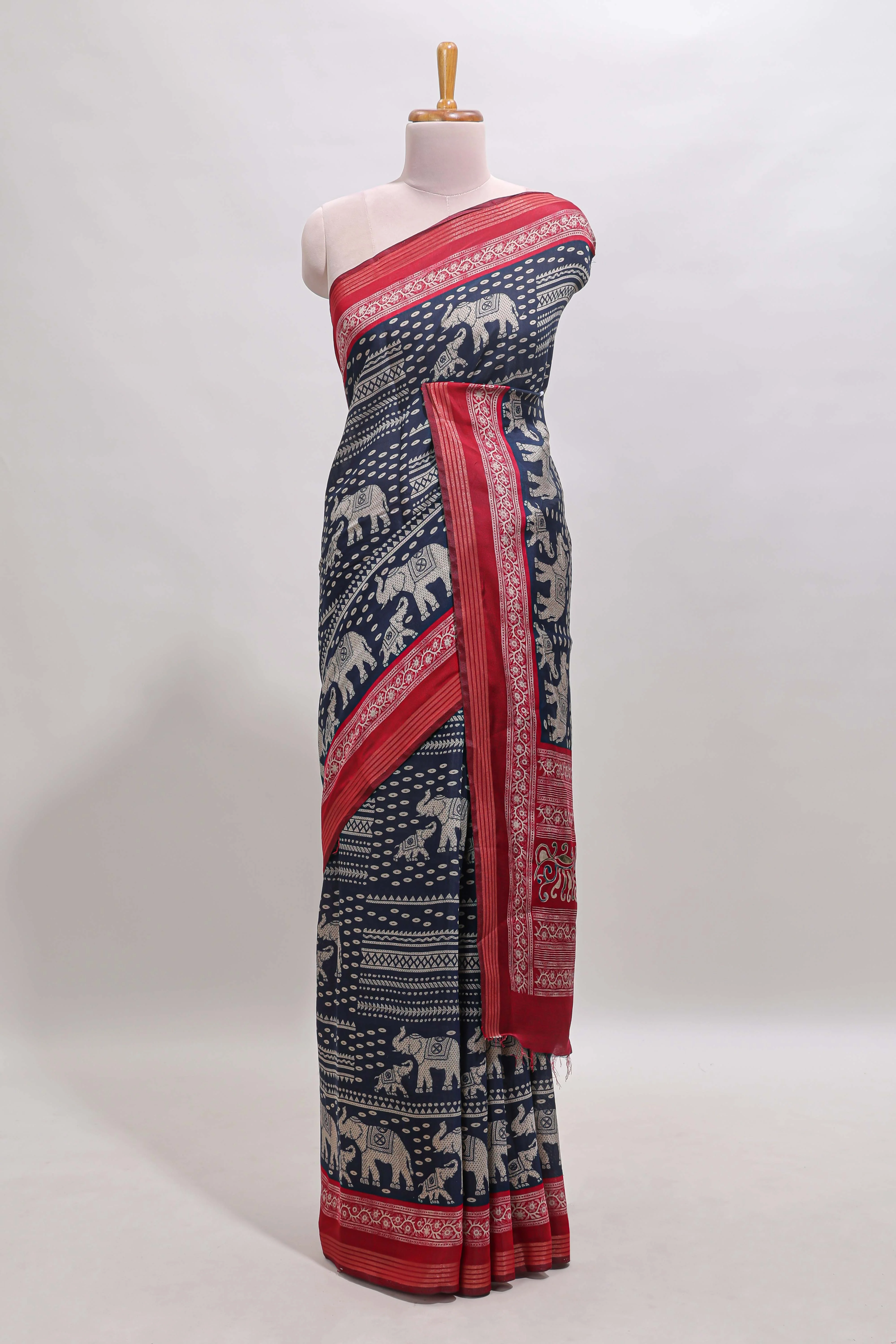 Blue geometric & elephant motif chanderi cotton saree with contrast border and chevron blouse - Image 2