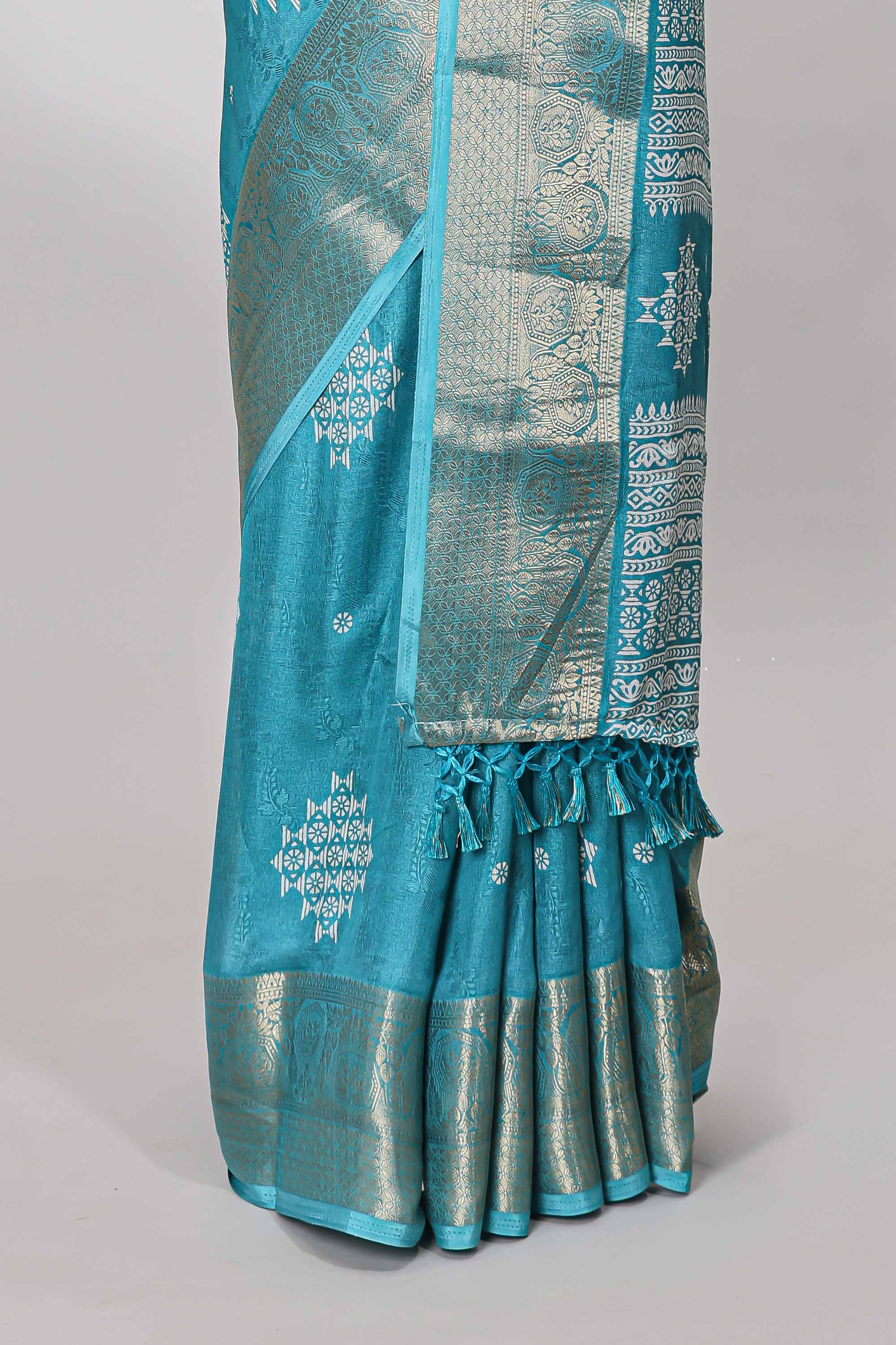 Blue marsh mellow floral butta saree with gold zari border and printed blouse - Image 4
