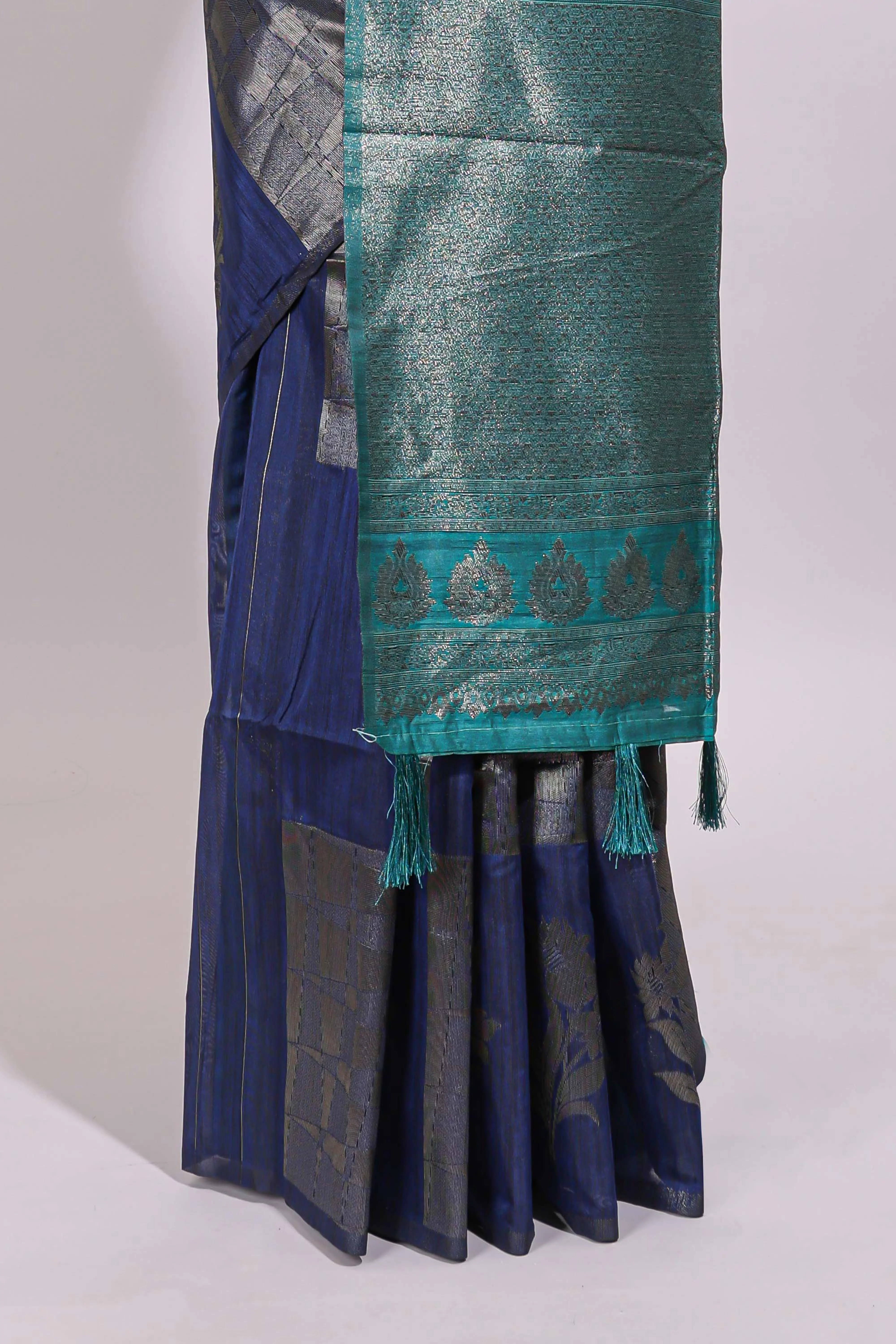 Borderless blue floral zari design art tussar saree with self floral design pallu and matching zari motifs blouse - Image 4