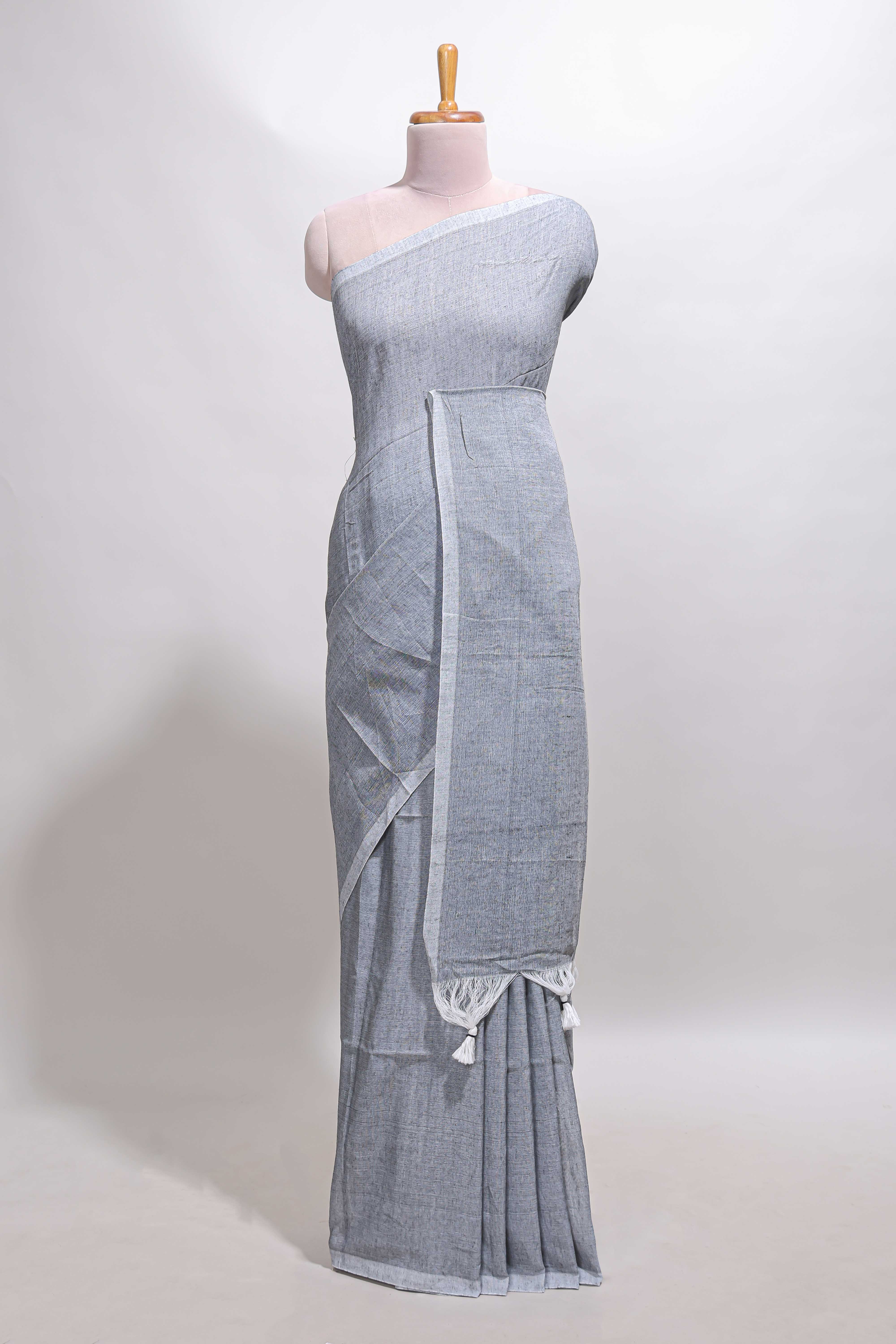 Borderless grey plain south cotton saree with contrast floral print blouse - Image 2
