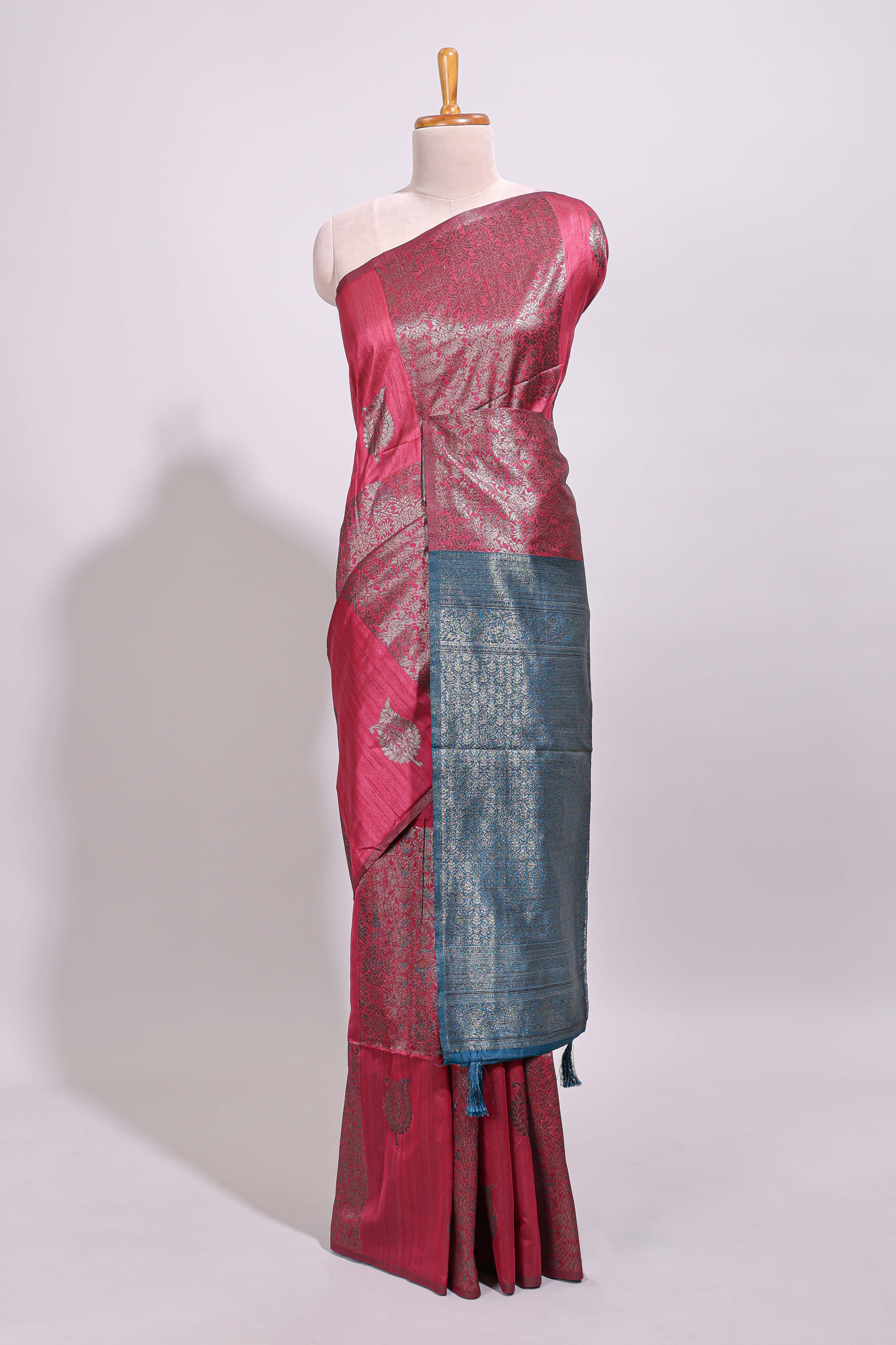 Borderless maroon floral zari design art tussar saree with contrast floral design pallu and zari motifs blouse - Image 2