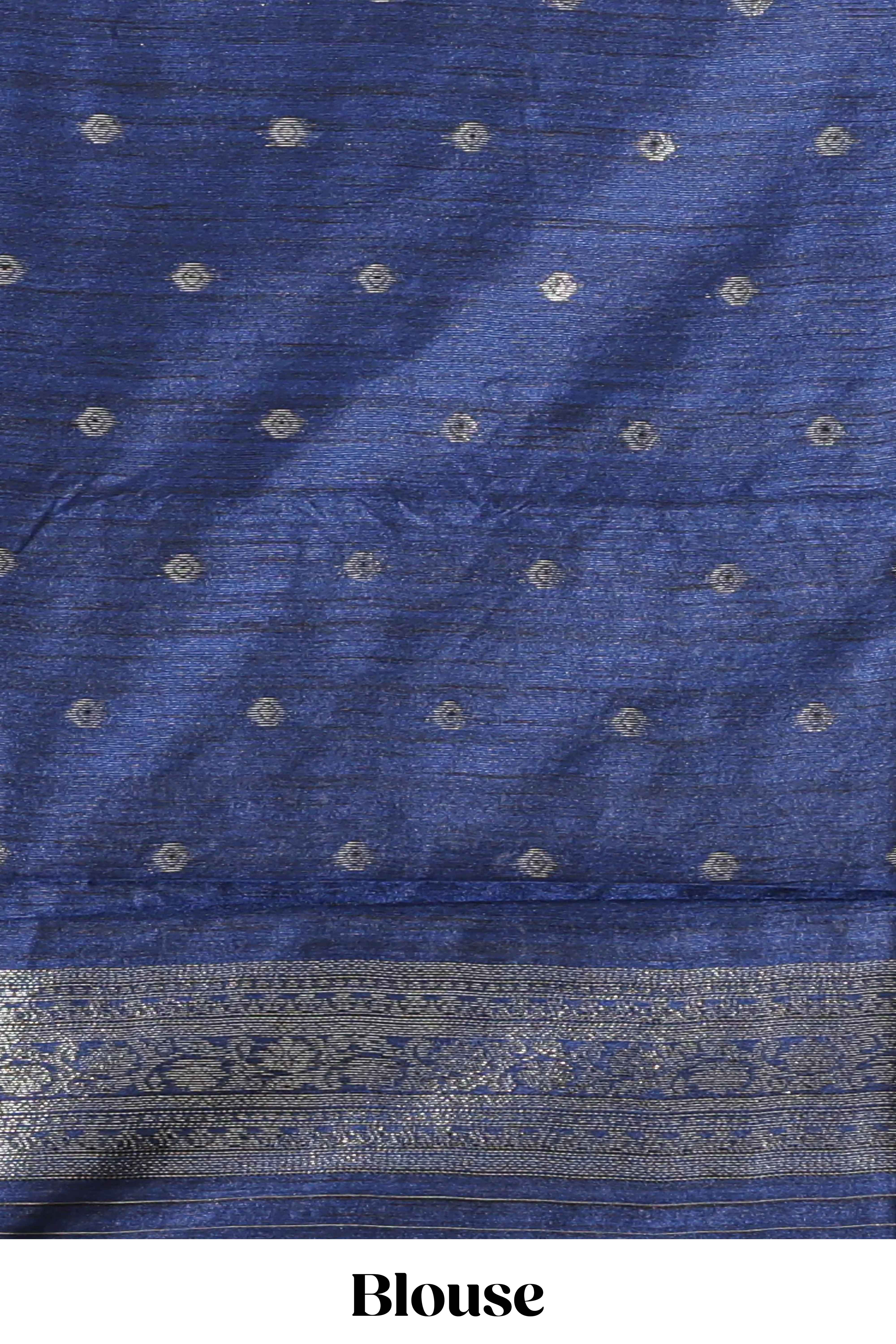 Borderless peacock green floral design semi tussar saree with contrast pallu and blouse - Image 5