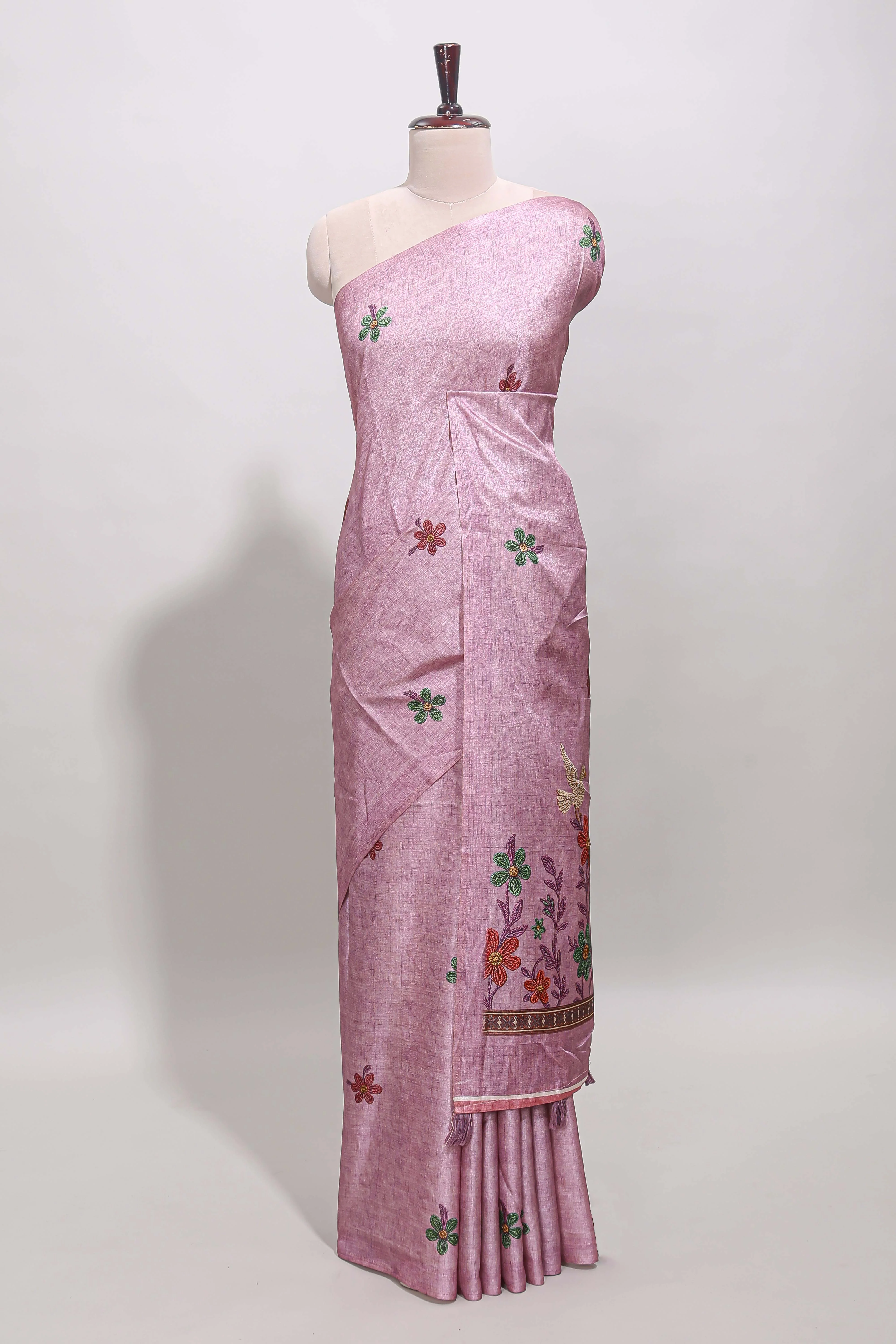 Borderless pink floral motifs art tussar saree with matching blouse and floral design pallu - Image 2