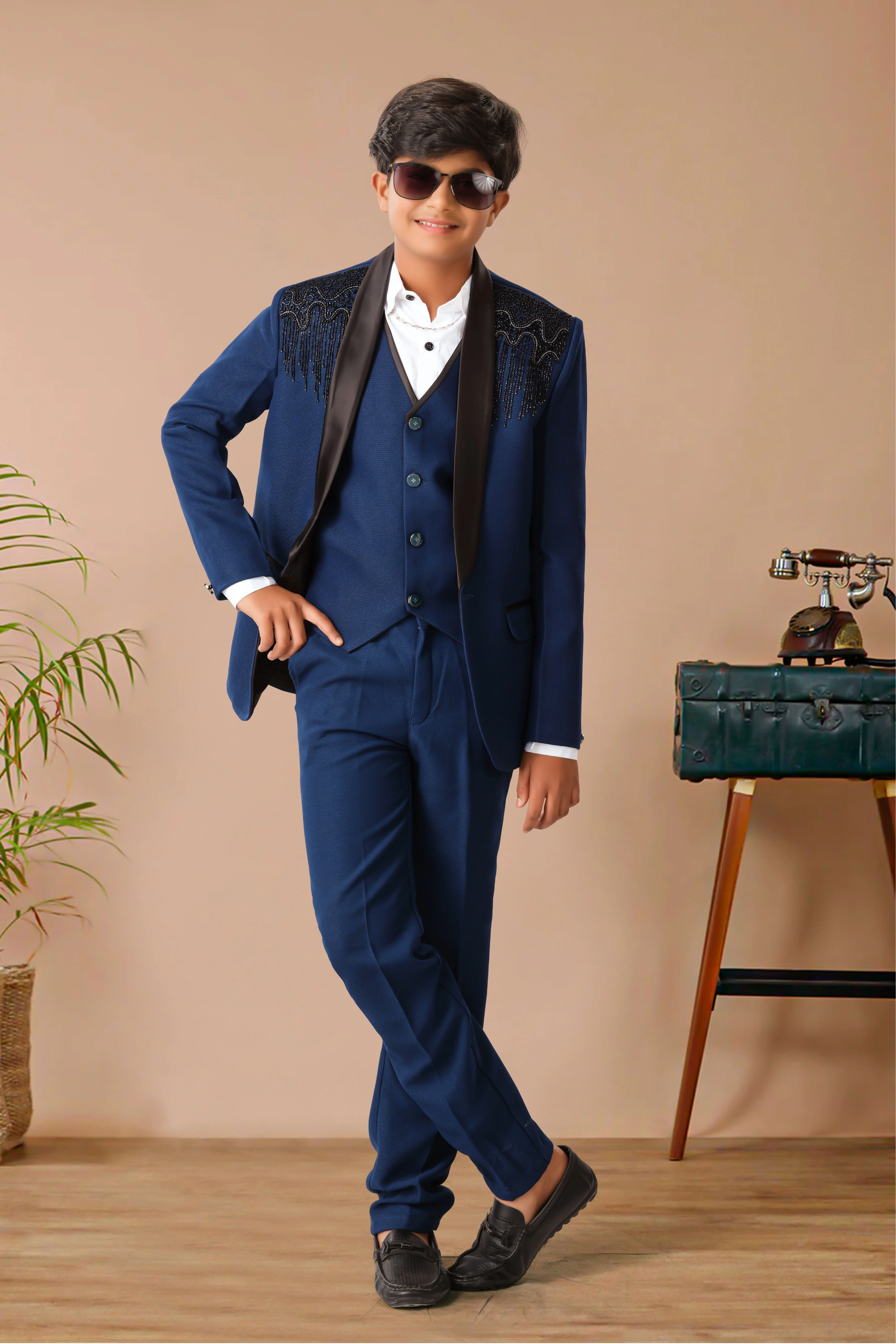 Boys Coat Suit - Image 3