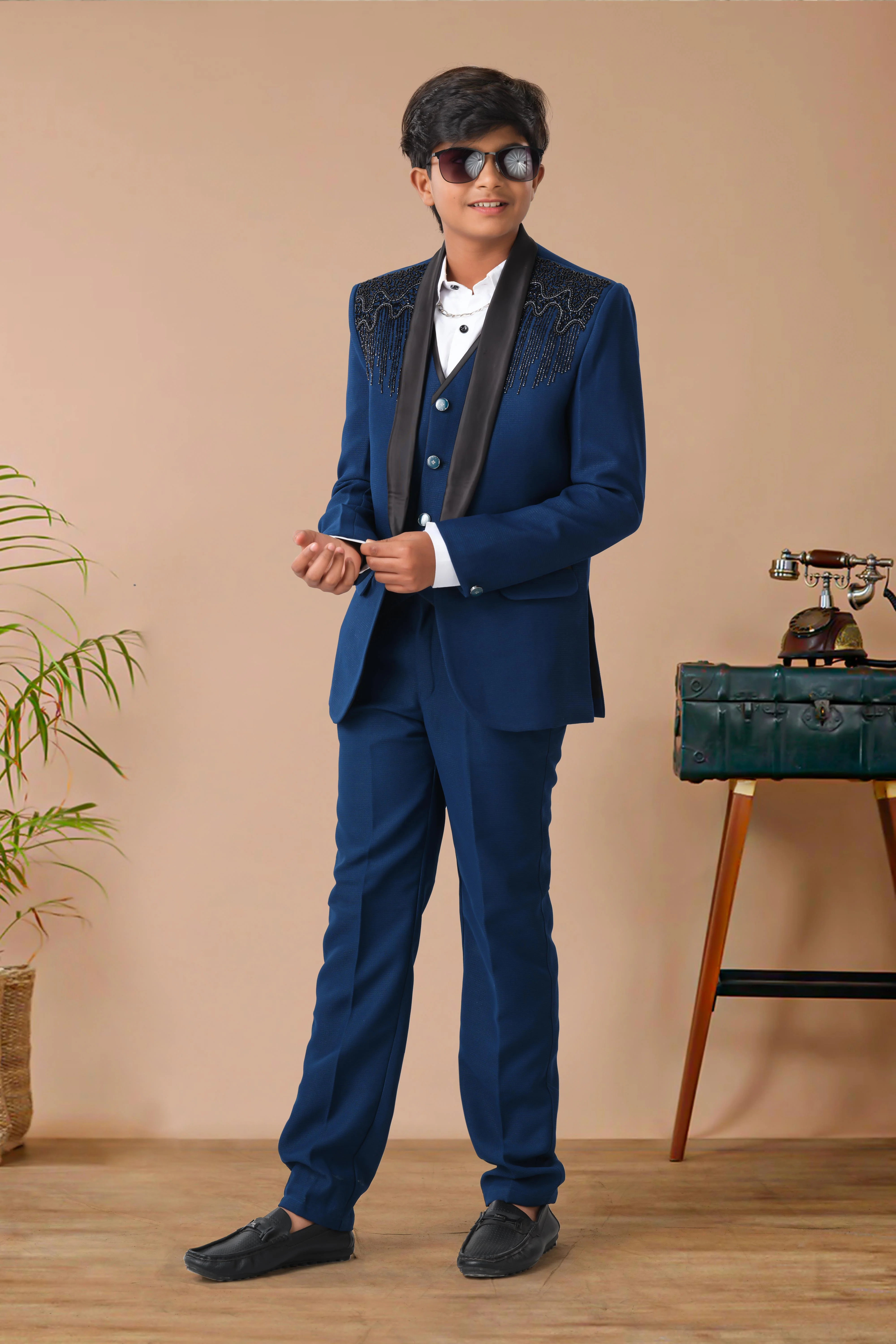 Boys Coat Suit - Image 4