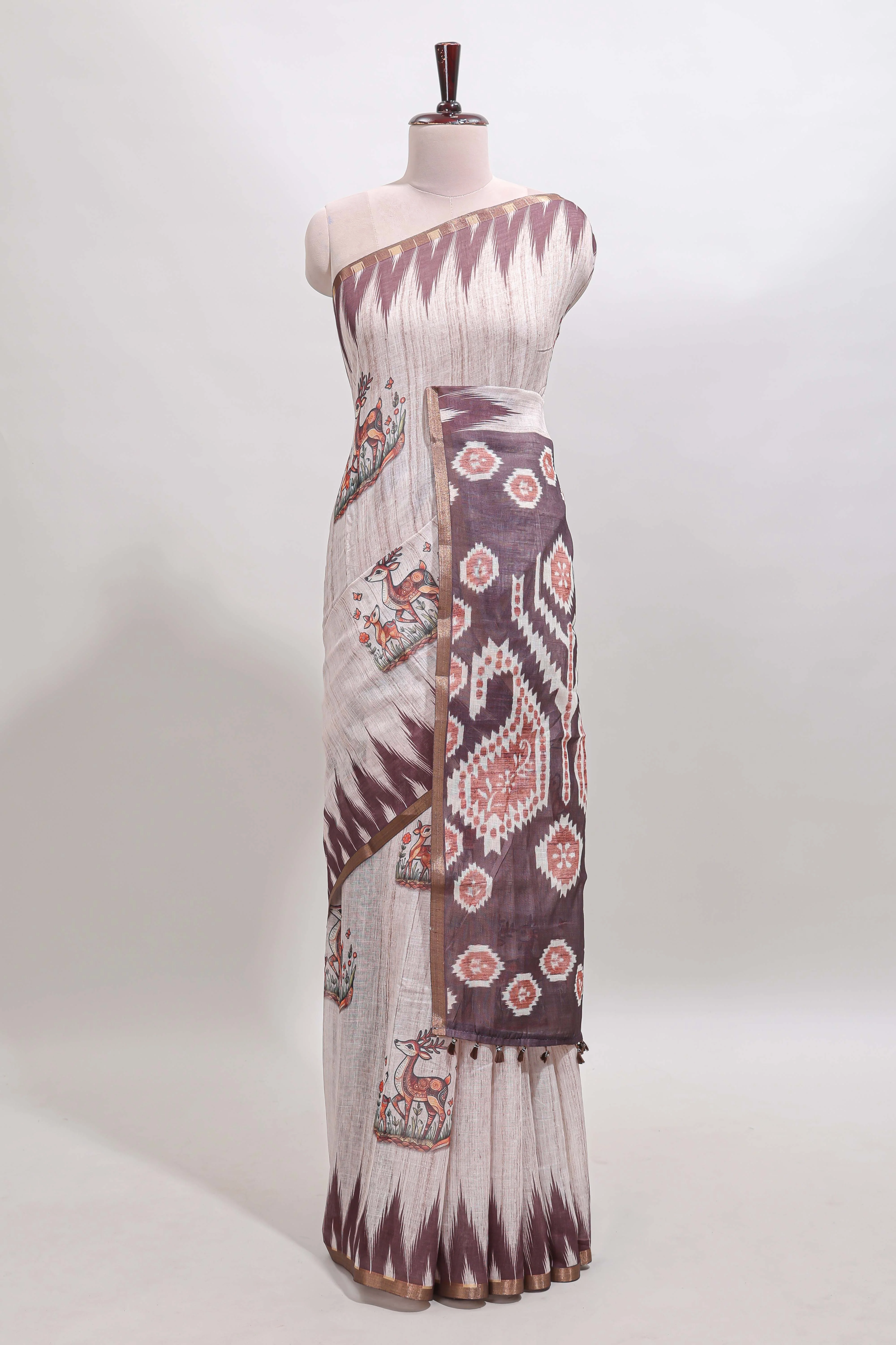 Brown deer & fawn motifs linen cotton saree with self zari border and contrast ikkat style pallu - Image 2