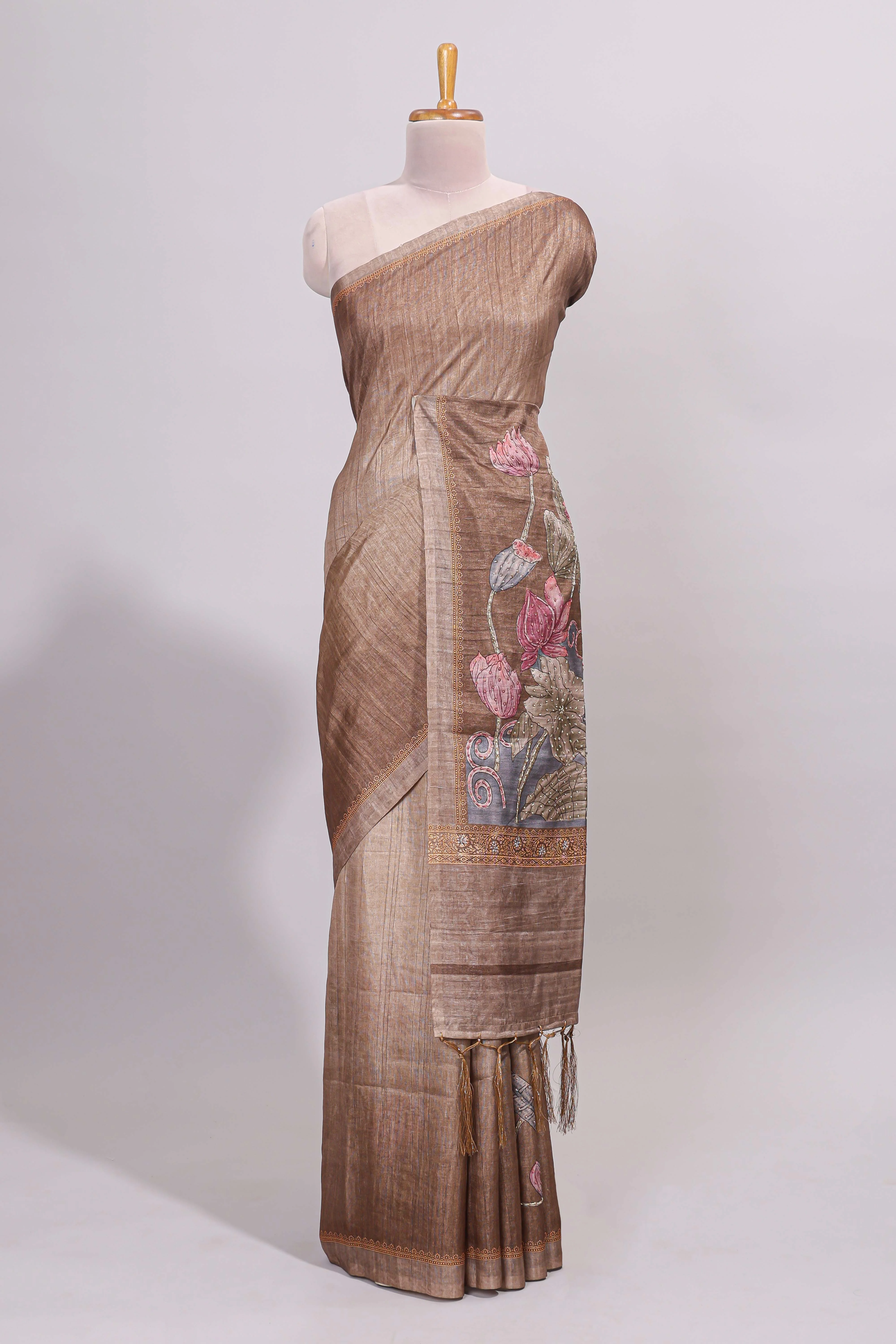 Brown floral design semi tussar saree with self border and matching printed blouse - Image 4