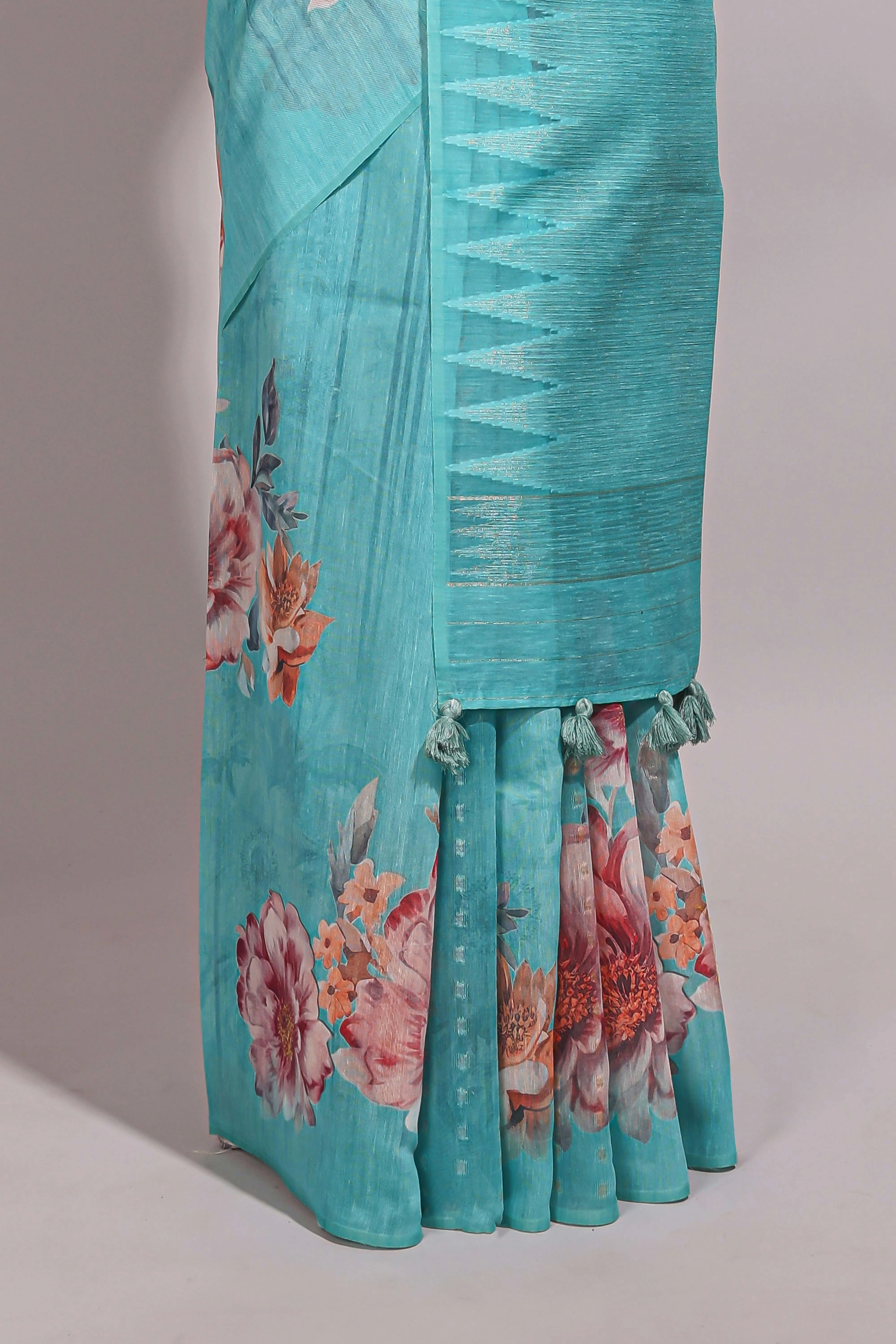 Borderless blue floral design semi tussar saree with self pallu and blouse - Image 4