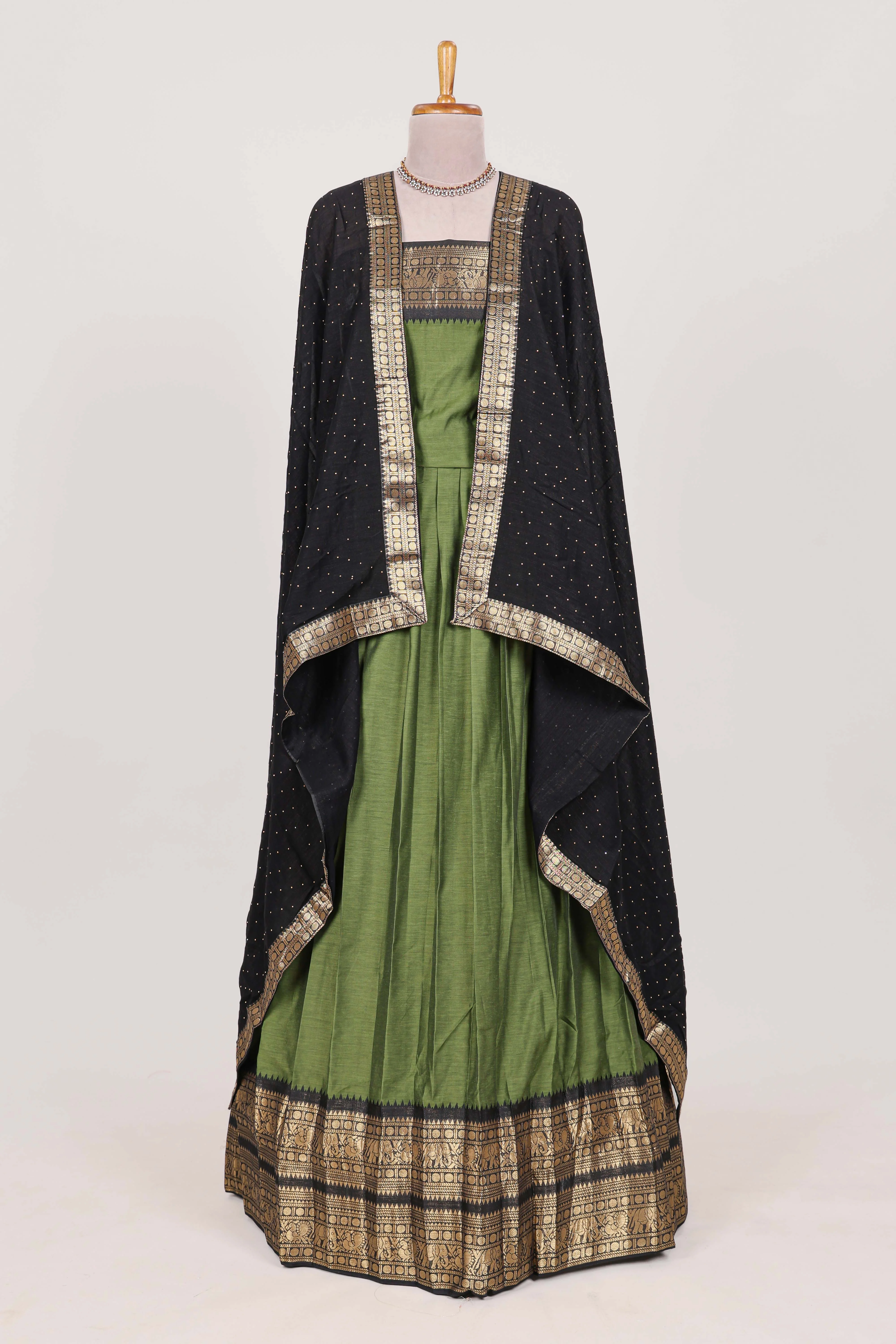 Green Cotton Half Saree with Gold Zari Border Traditional Embroidery and Elegant Detailing - Image 3