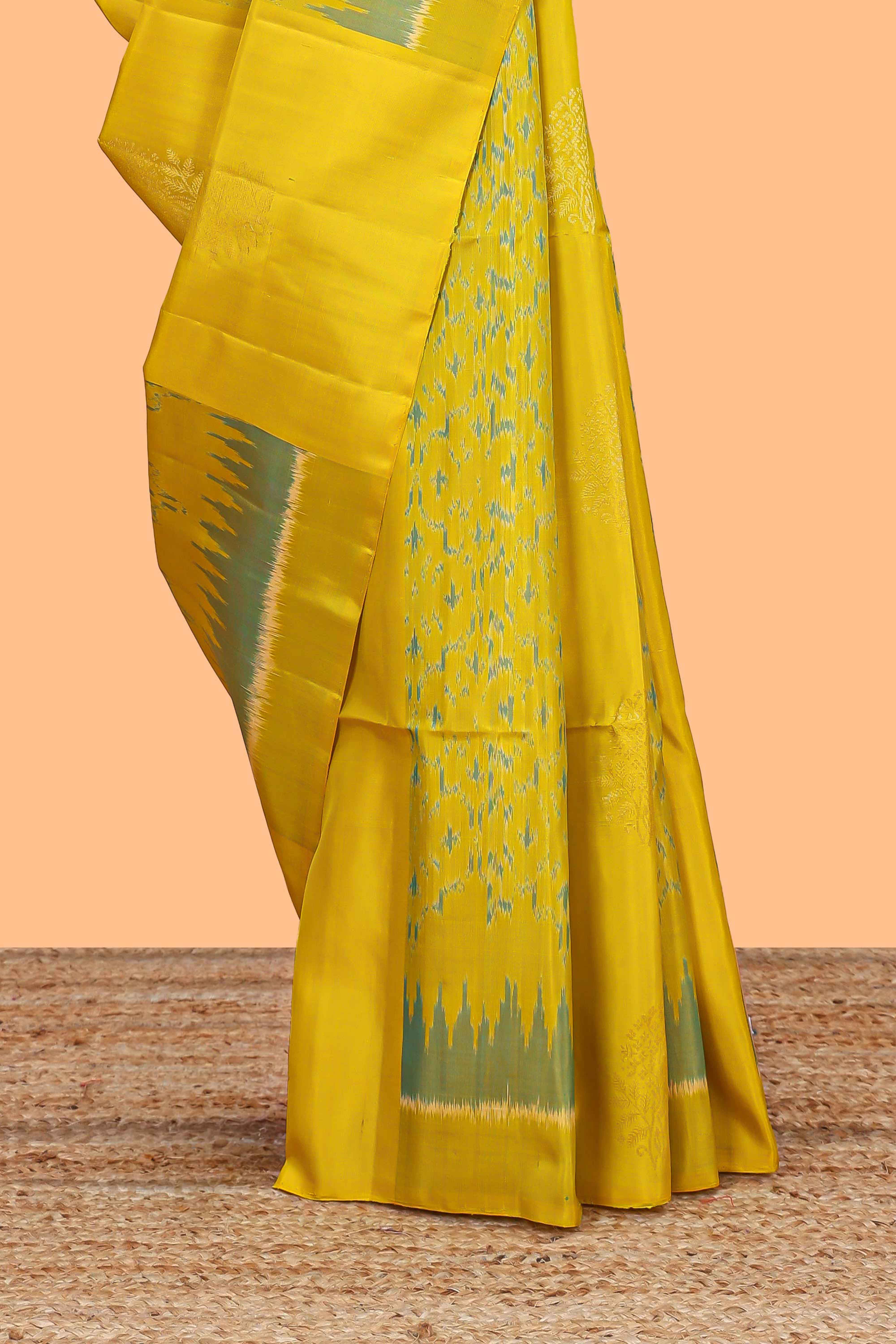 Lemon yellow parambariya pattu saree with self zari border and contrast blouse - Image 3