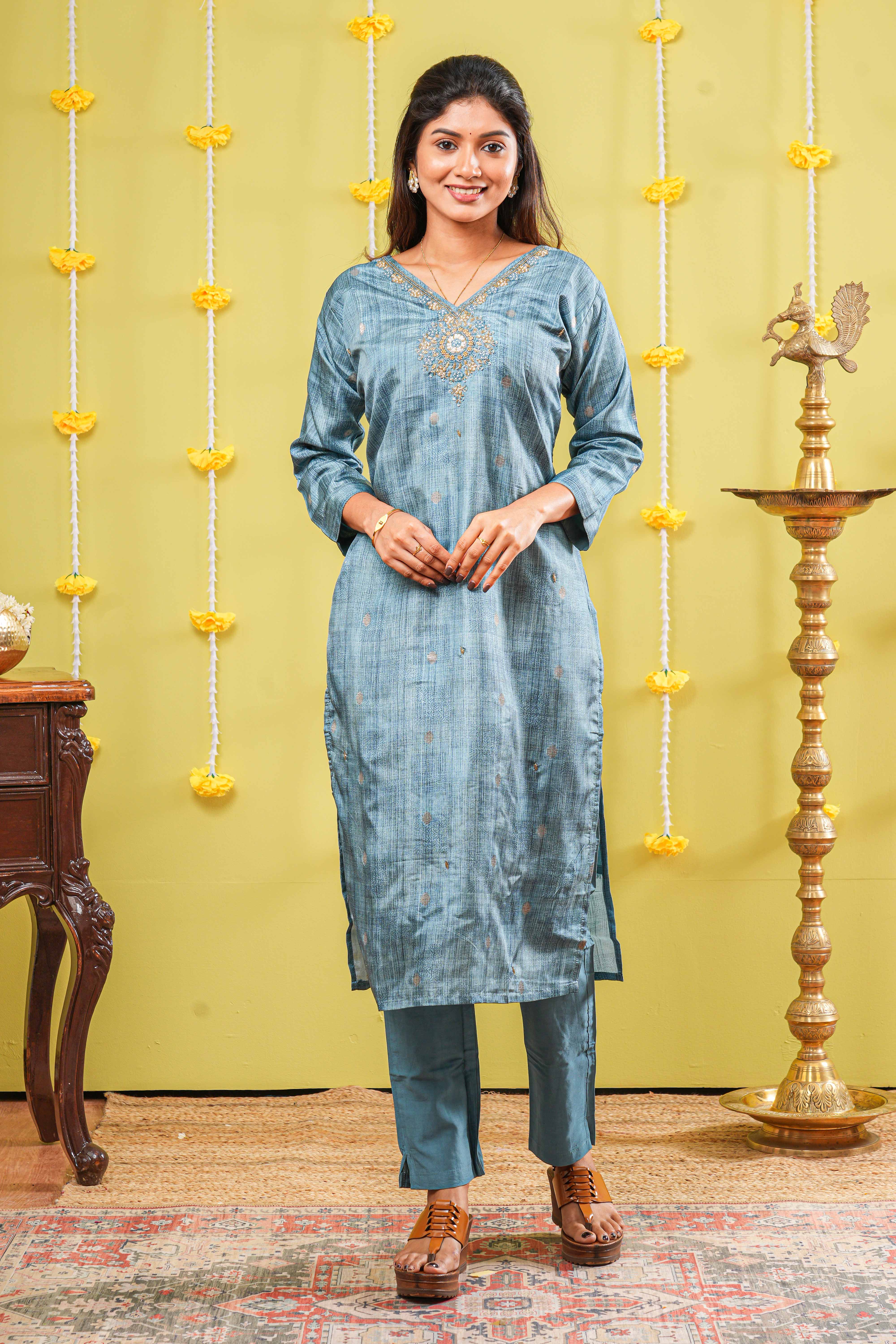 Women's Salwar Set - Image 4