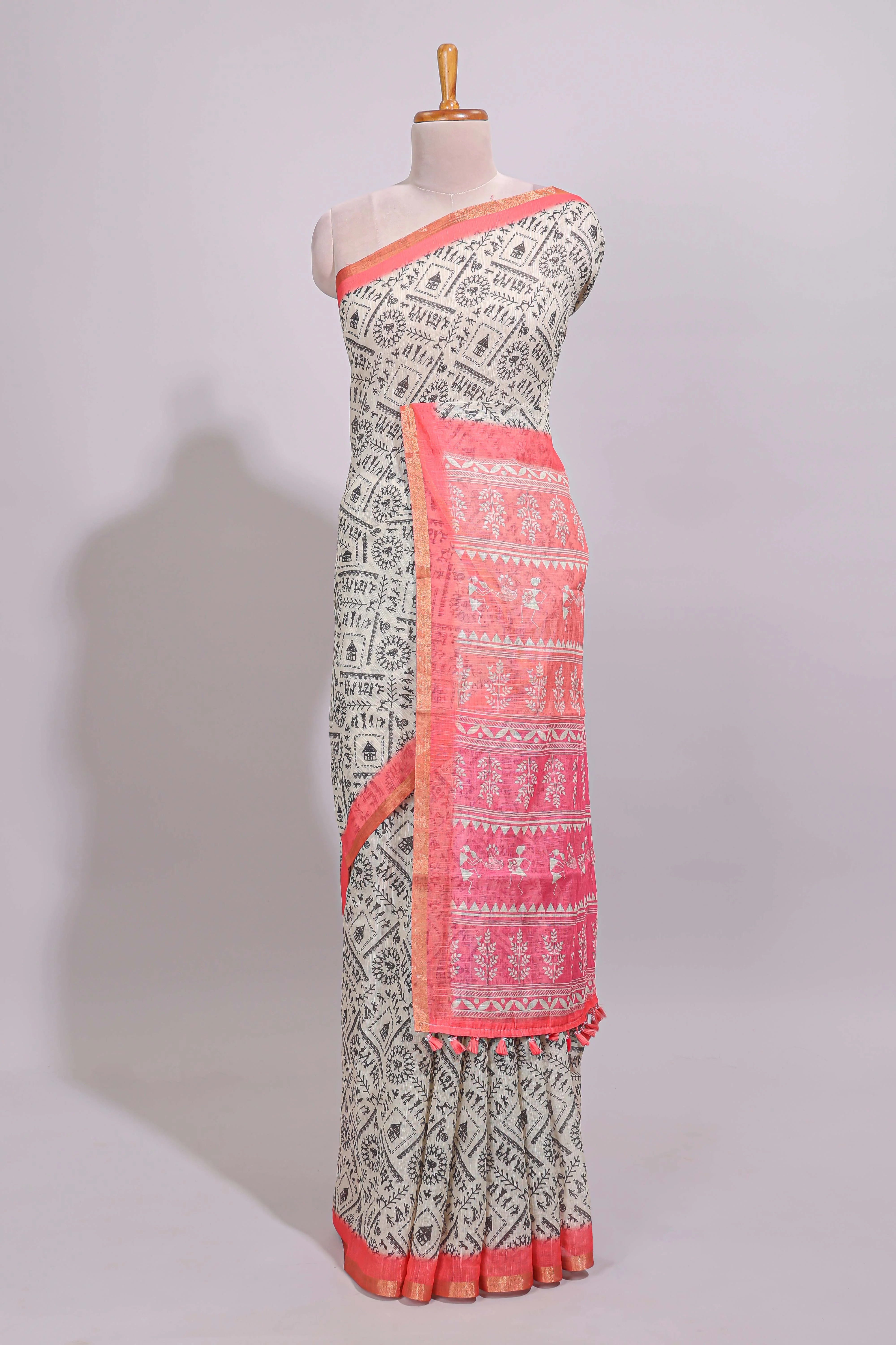 Cream warli design linen cotton saree with contrast zari border and contrast printed blouse - Image 2