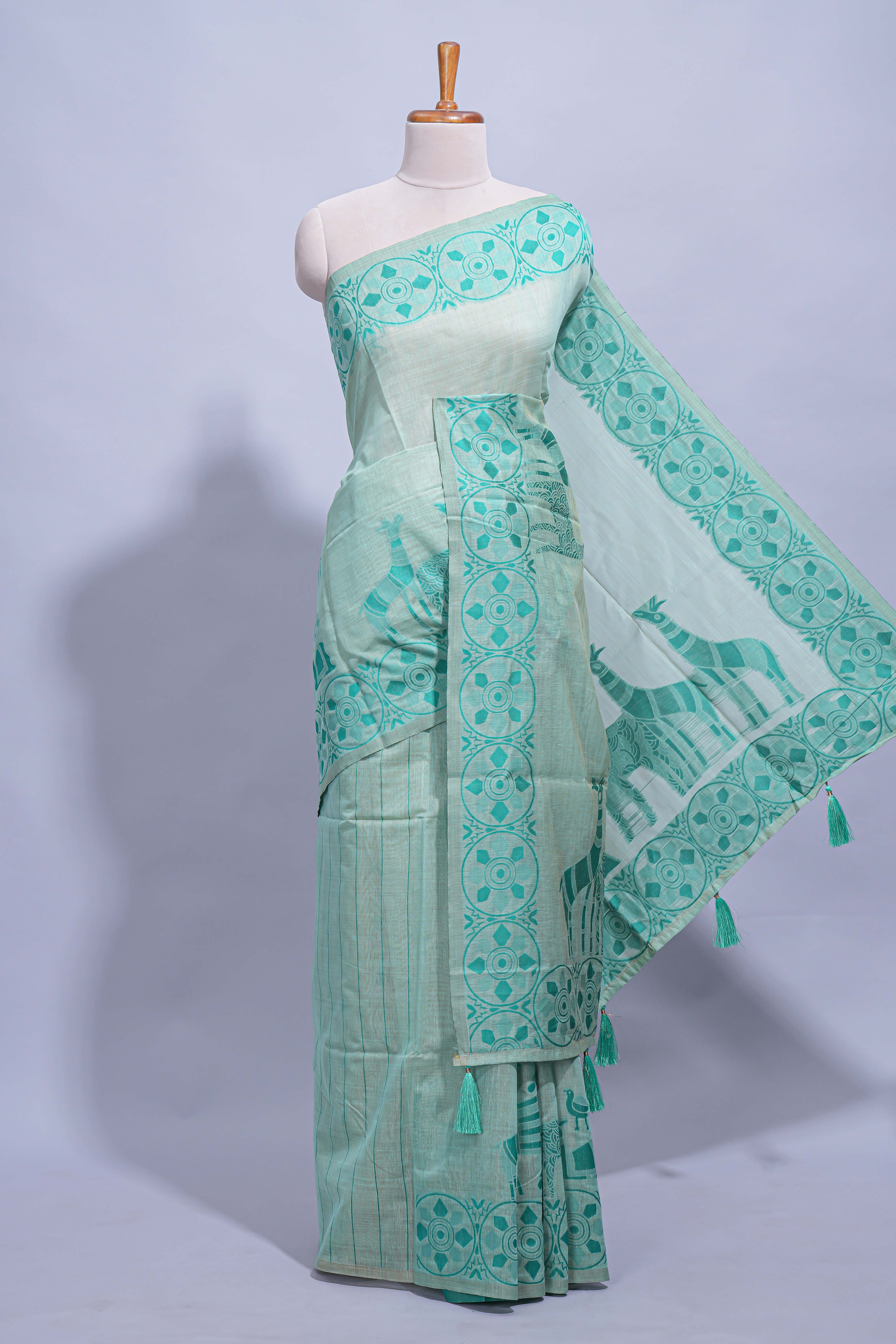 Cyan blue colour munga cotton vertical thread lines thread weaving border with floral jaal thread pichwai pallu and self small butta blouse - Image 2