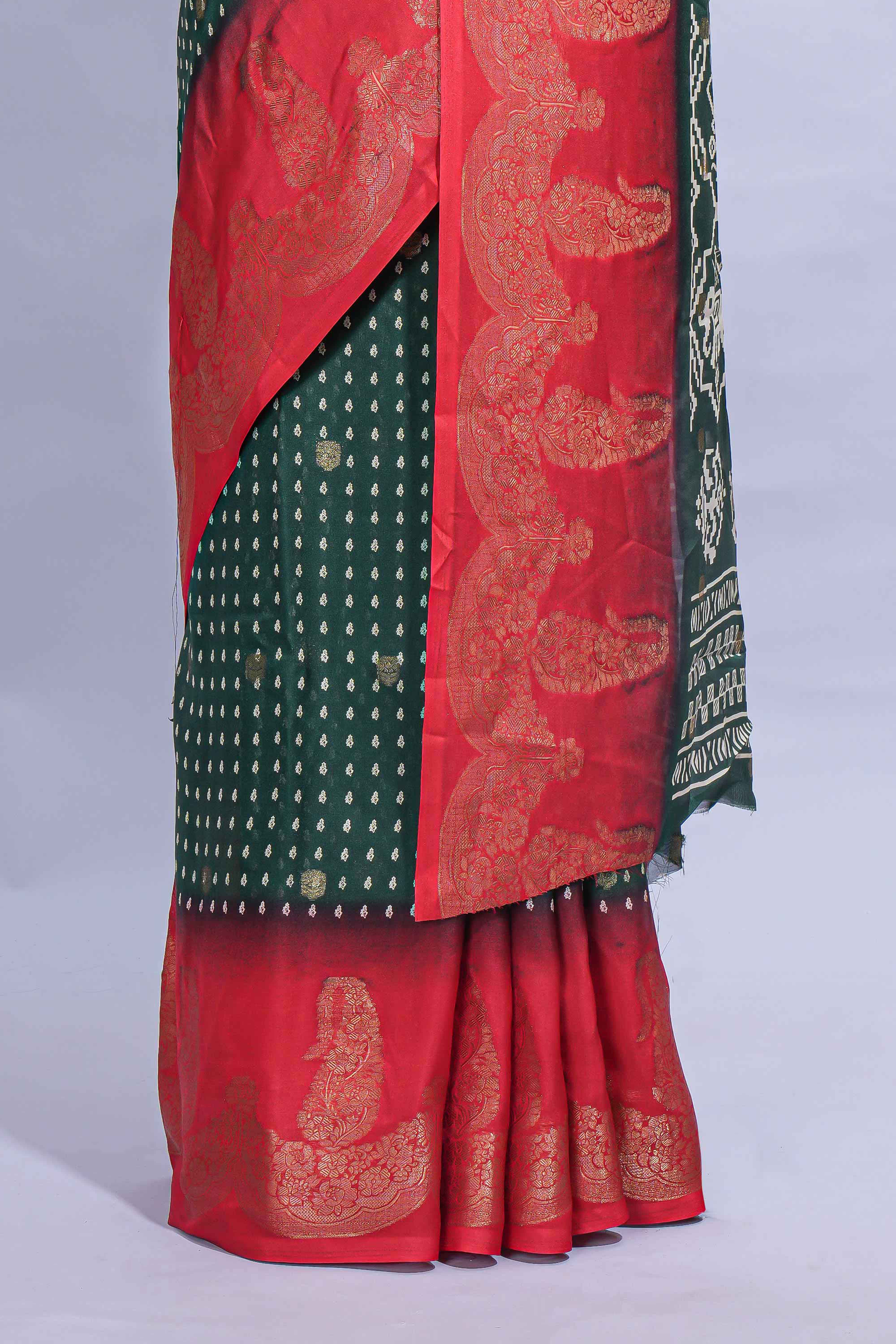 Dark Green Dola Silk Saree with elegant zari butis a rich zari border woven designer pallu along with matcing blouse - Image 4