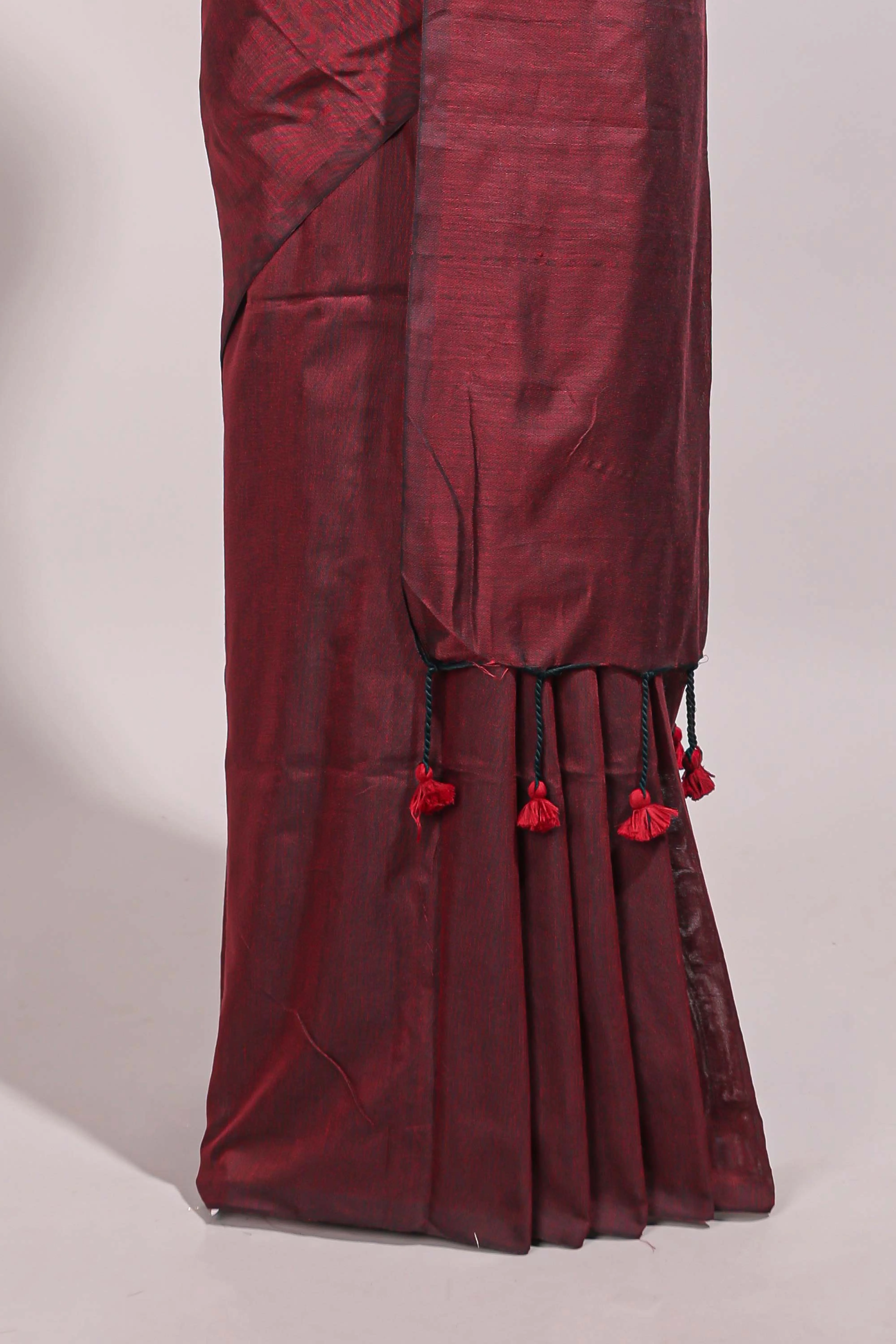 Deep red plain south cotton sarees with contrast warli printed blouse - Image 4