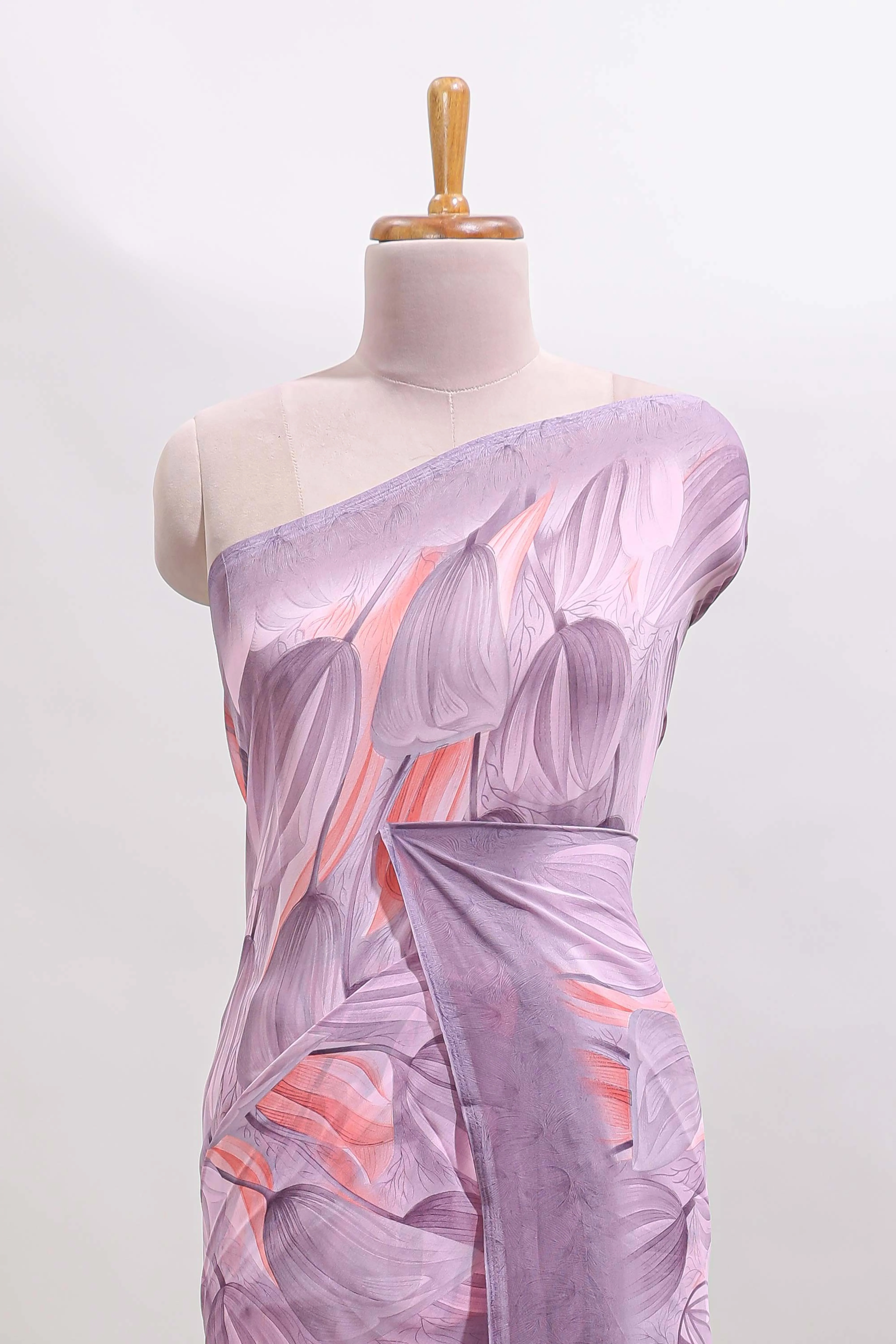 Electric lavender floral design georgette saree with self border and matching blouse - Image 3