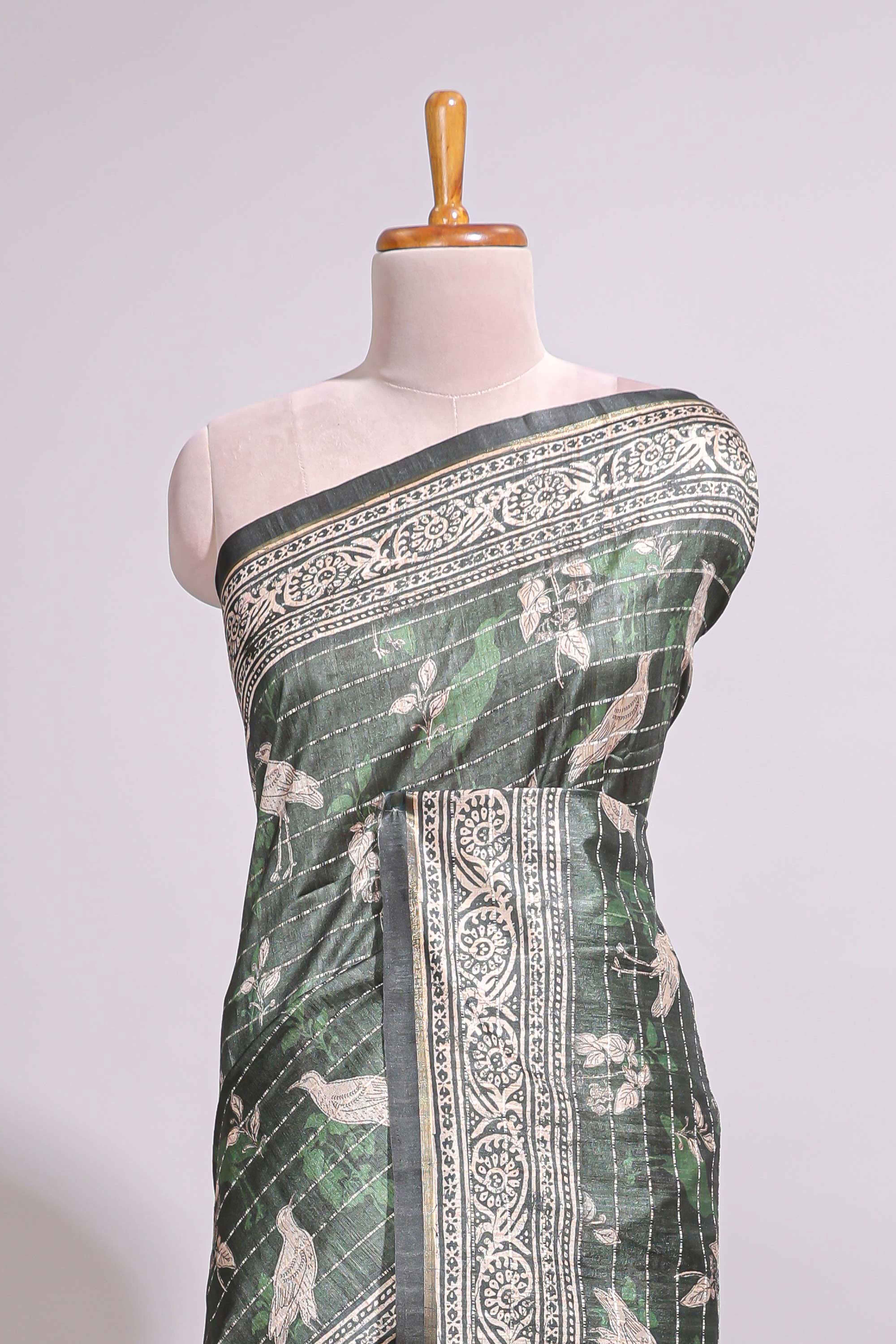 Forest green birds and floral design art tusser saree with contrast border and floral motifs blouse - Image 3