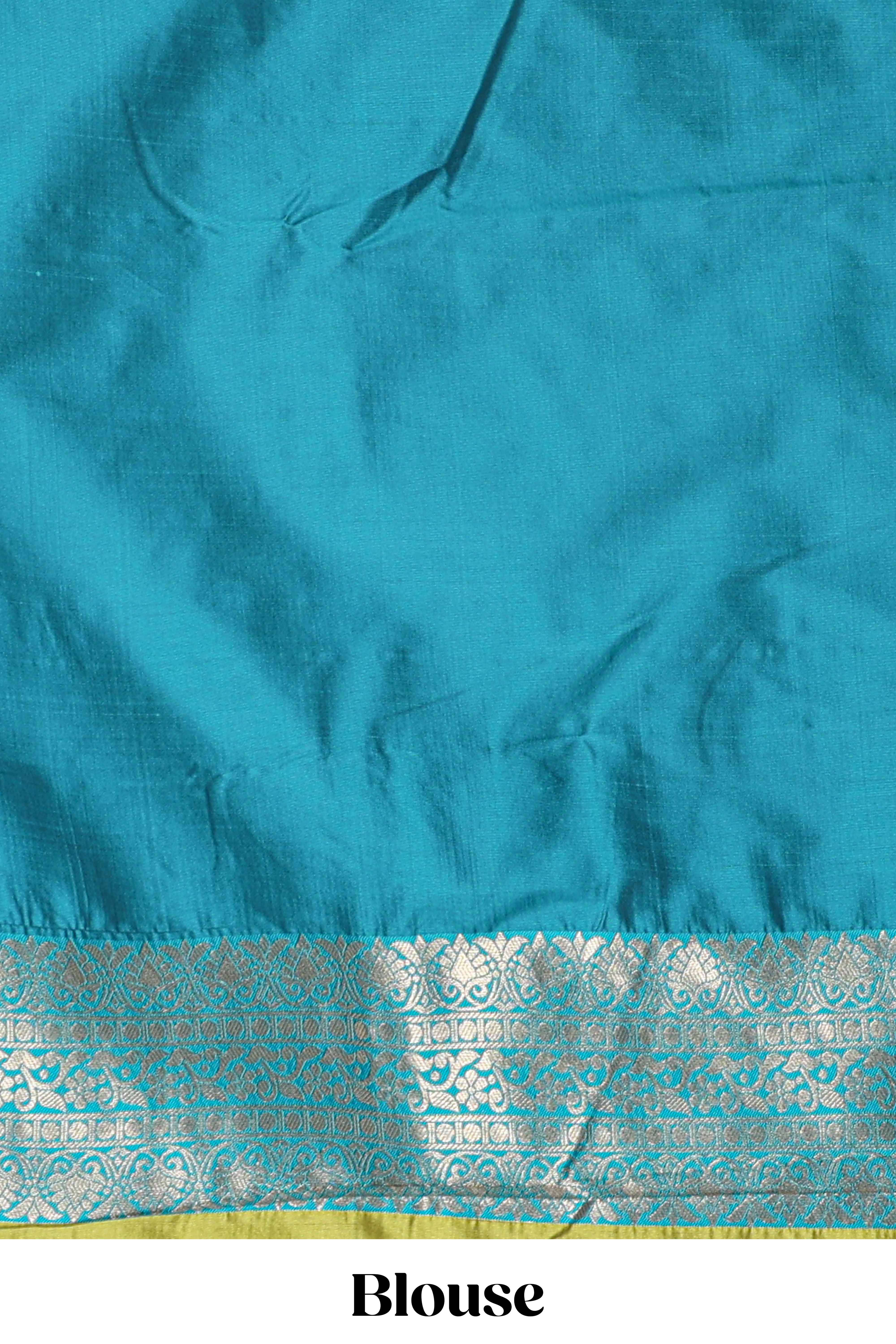 Green Checked Art Silk Saree with Rich Gold Zari Border and Grand Zari Woven Pallu with Contrast Blouse - Image 5