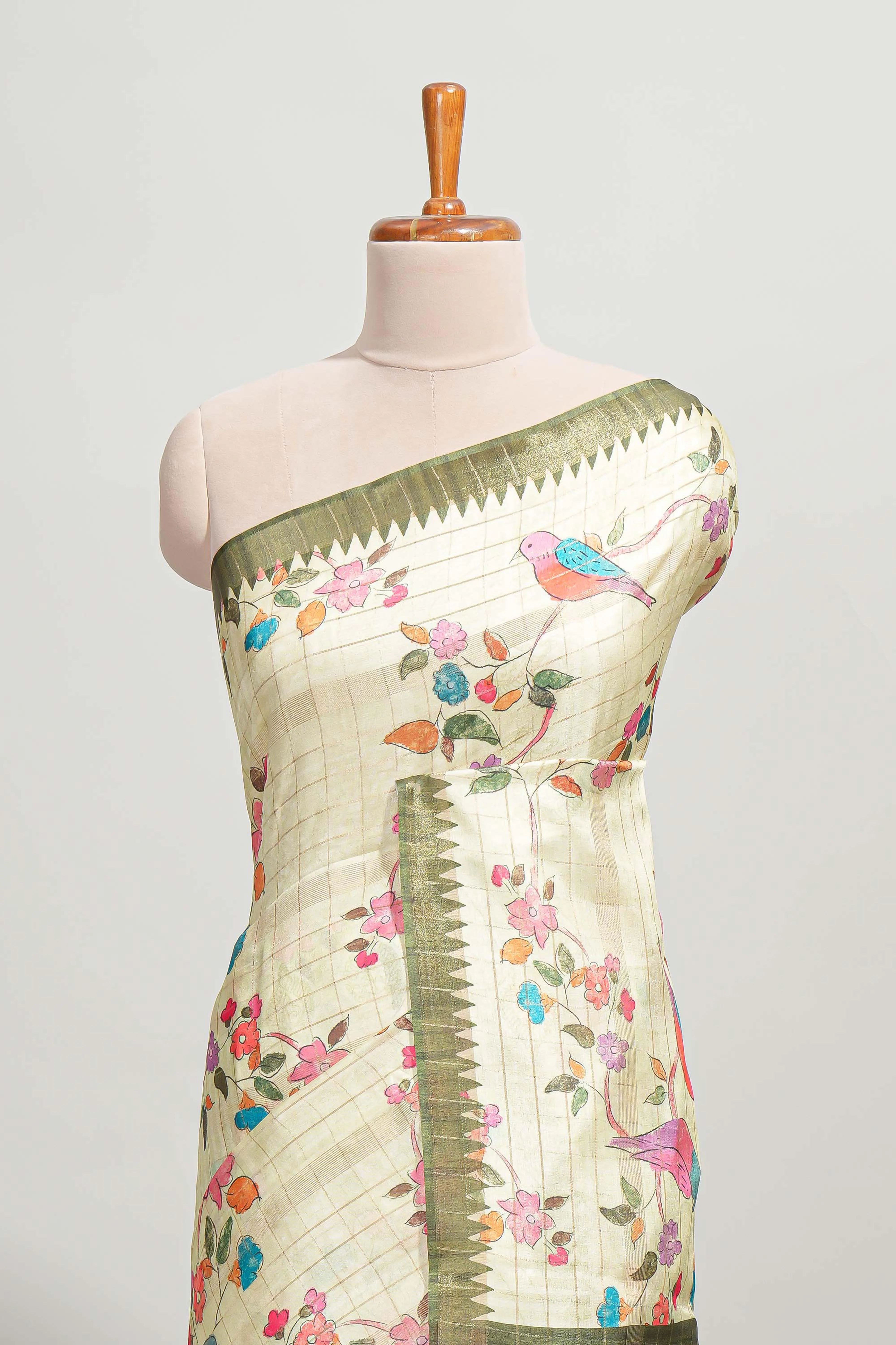 Green checked birds & floral design semi tussar saree with contrast border and checked blouse - Image 3