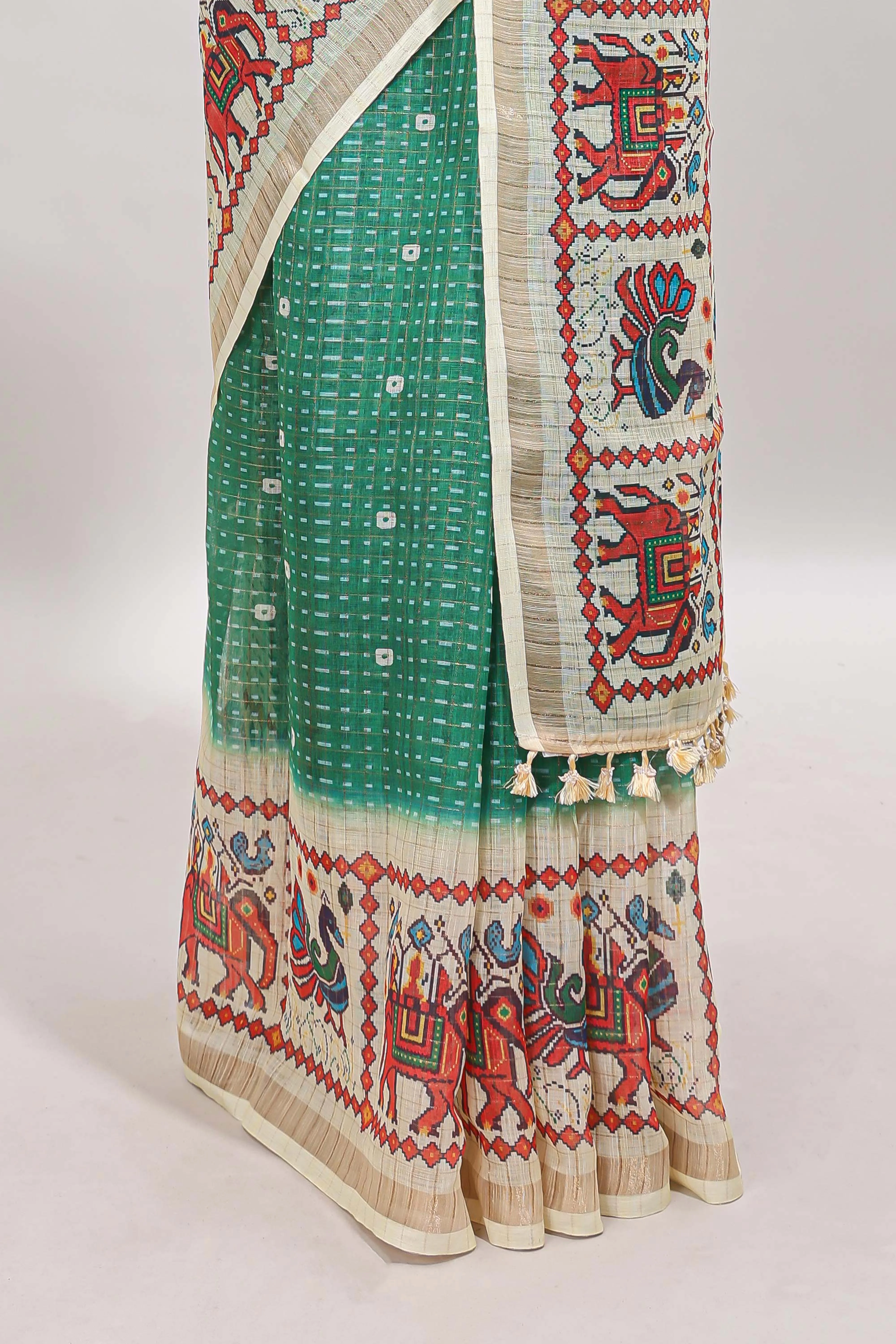 Green checked geometric motifs linen cotton saree with contrast ikkat style border and blouse - Image 4