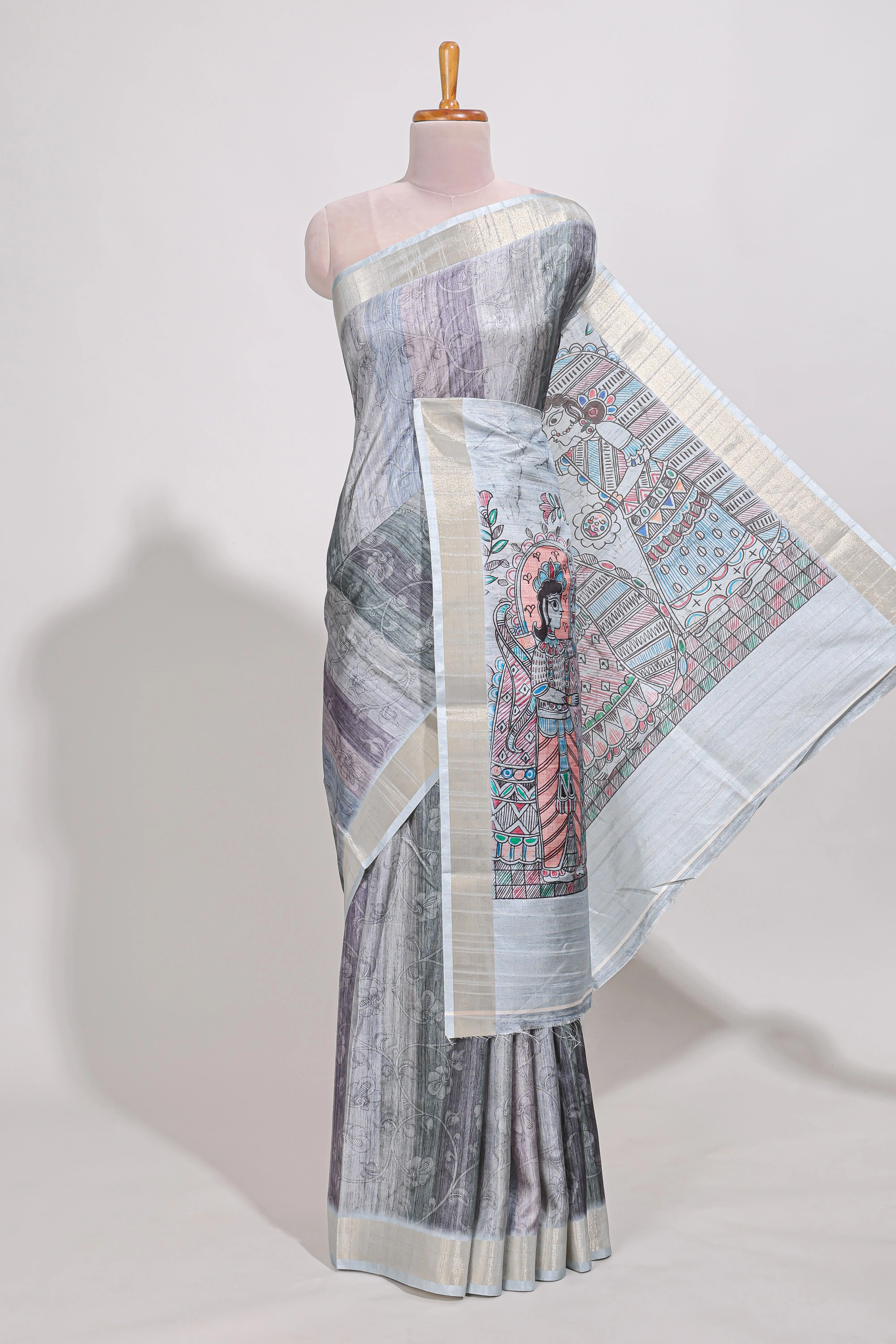 Green colour kalamakri art tussar saree with floral creeper prints zari border and kalamkari peacock motif print pallu - Image 2