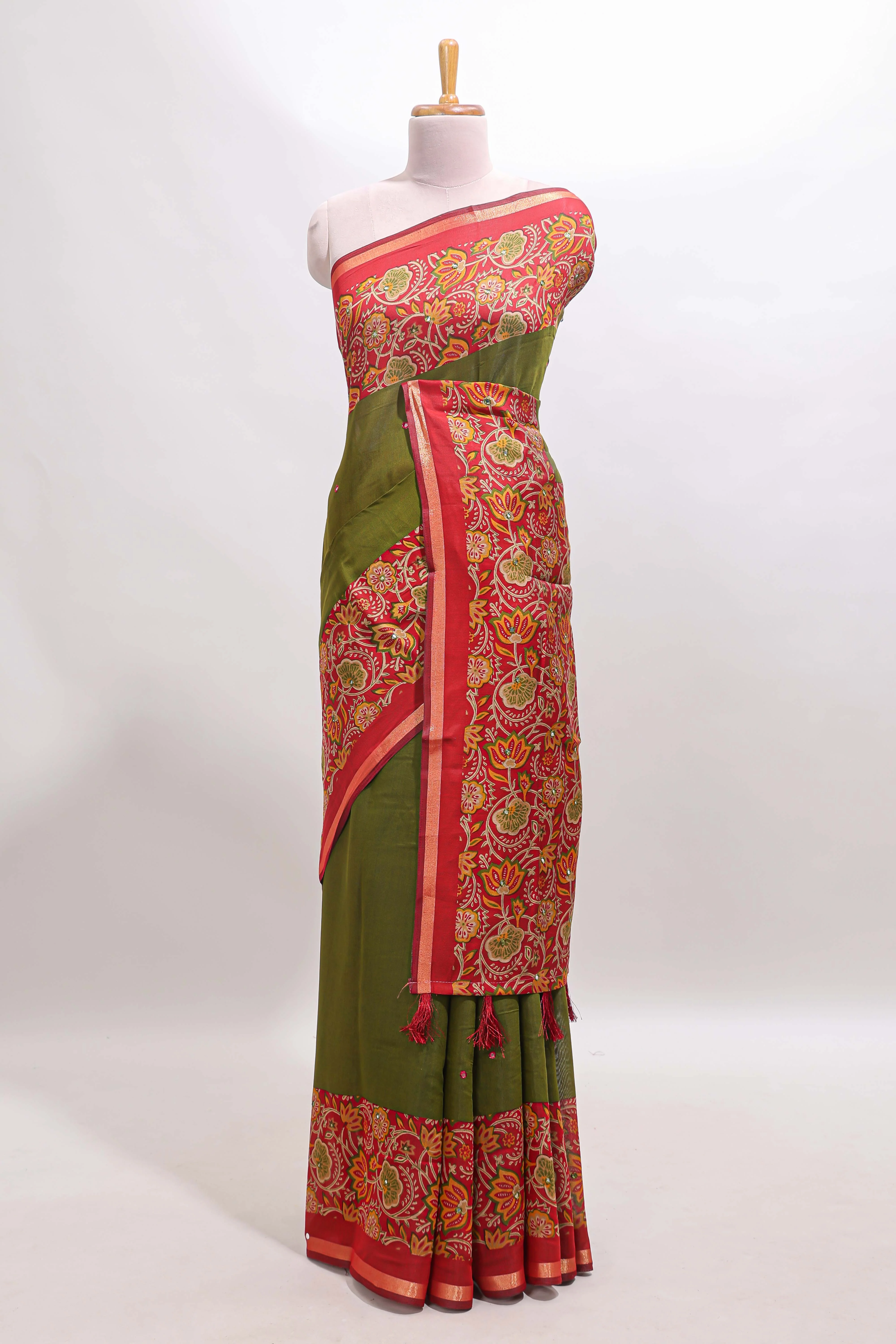 Green mirror work marsh mellow saree with contrast floral print border and printed blouse - Image 2
