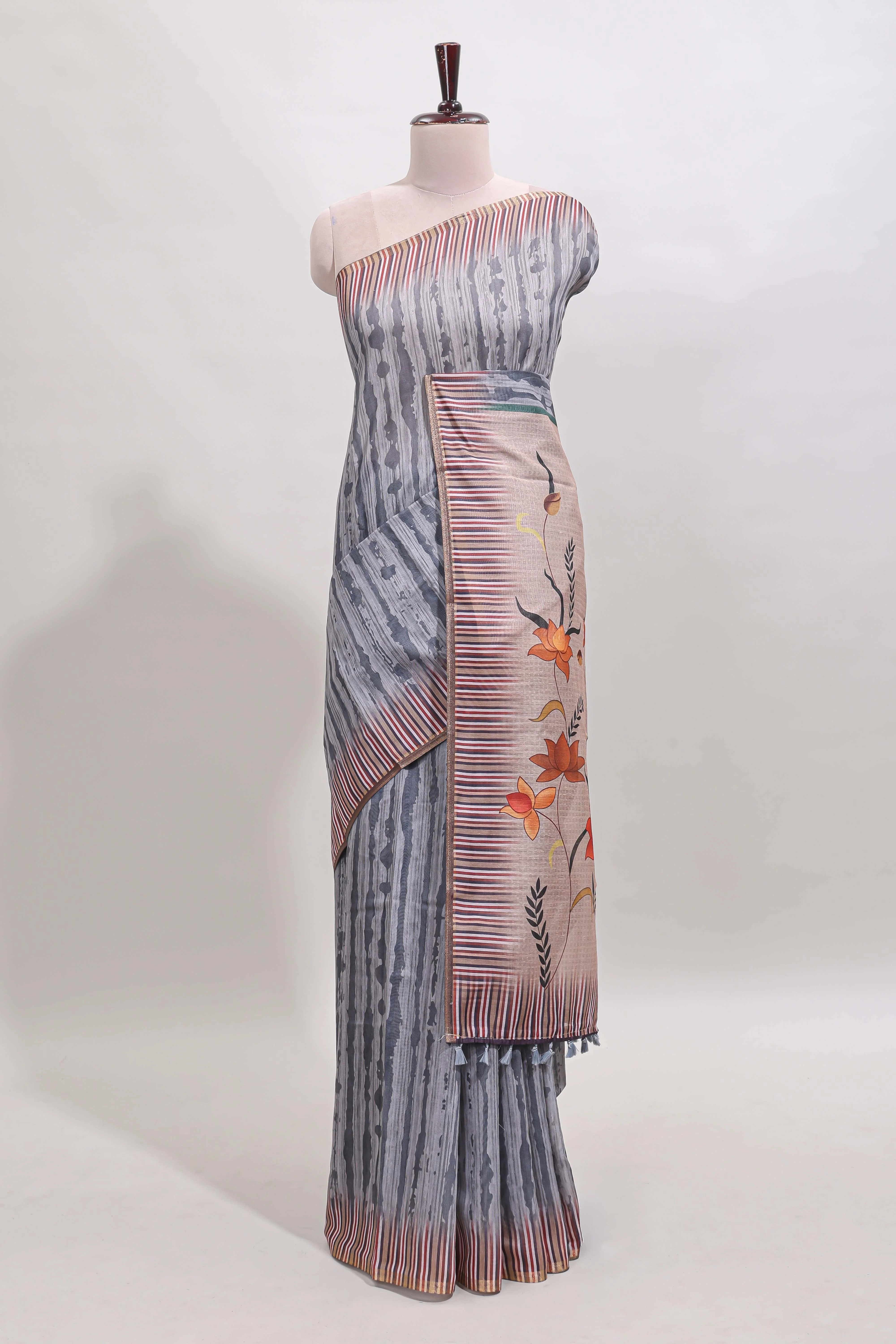 Grey striped digital print linen cotton saree with contrast border and floral design pallu - Image 2