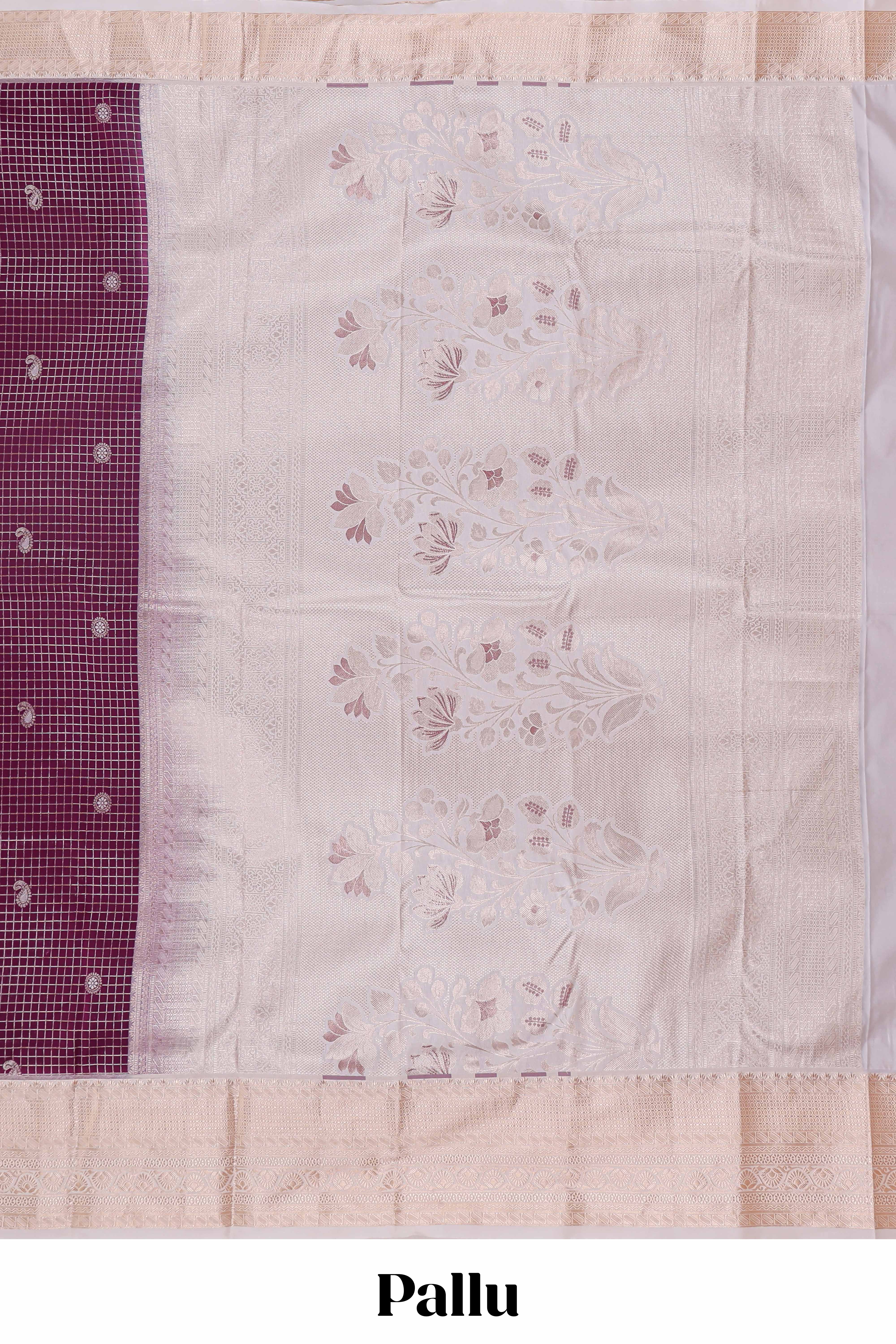 Jam purple checked zari motifs semi soft silk saree with contrast border and floral design pallu - Image 4