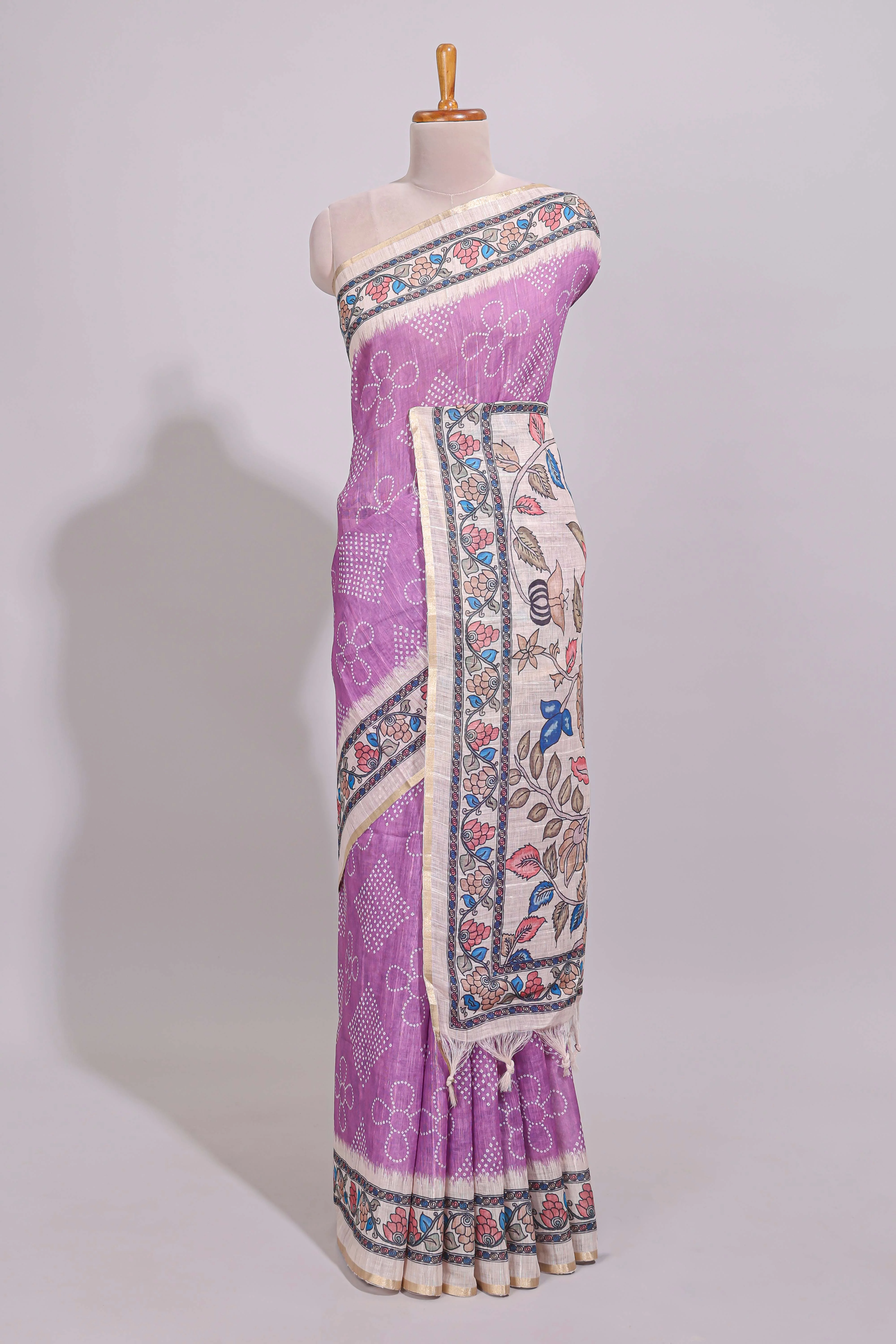 Lavender magenta floral print motifs linen cotton saree with contrast zari border and printed motifs blouse - Image 2