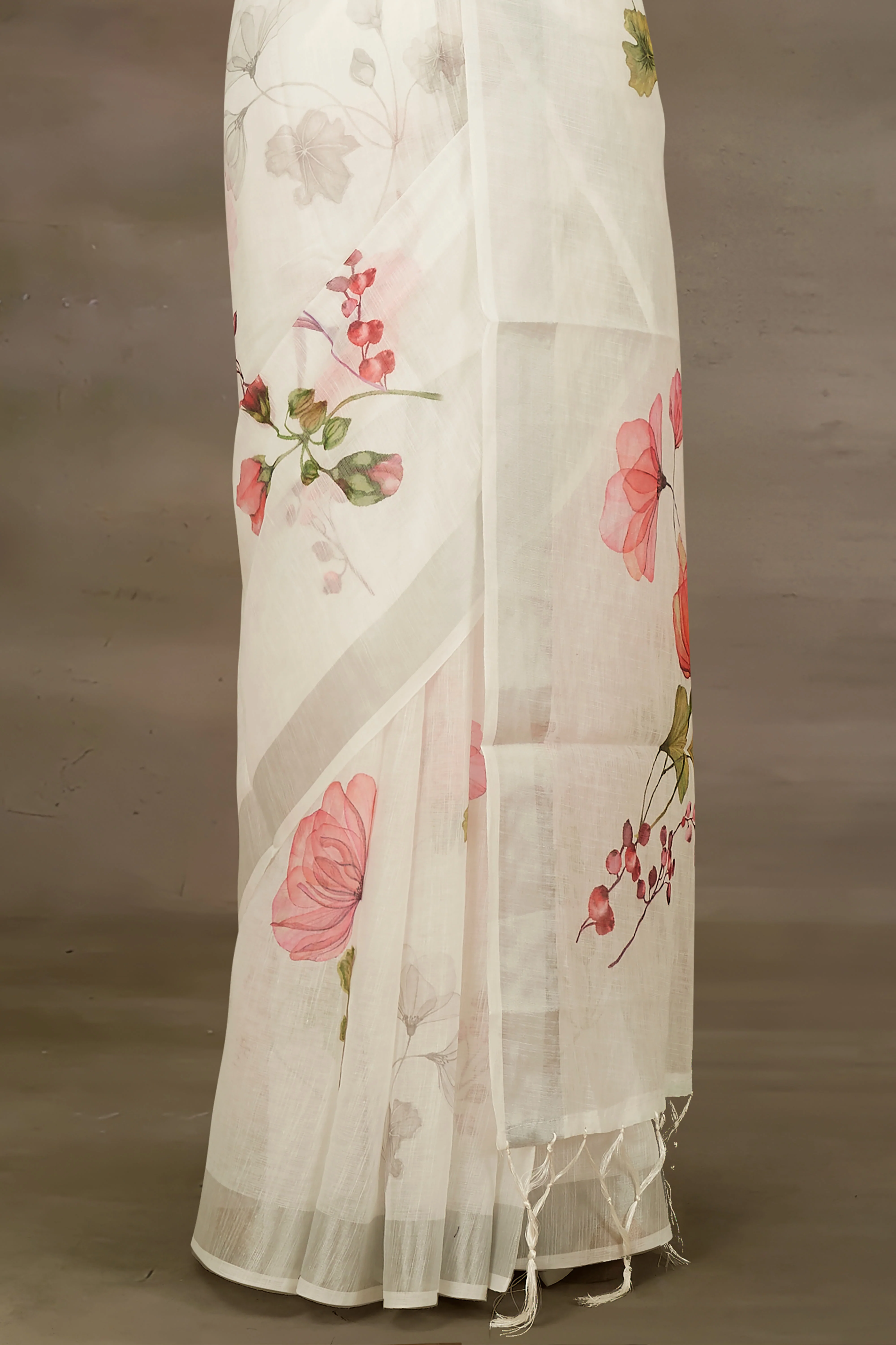 Linen Digital print With Silver Border Saree - Image 4