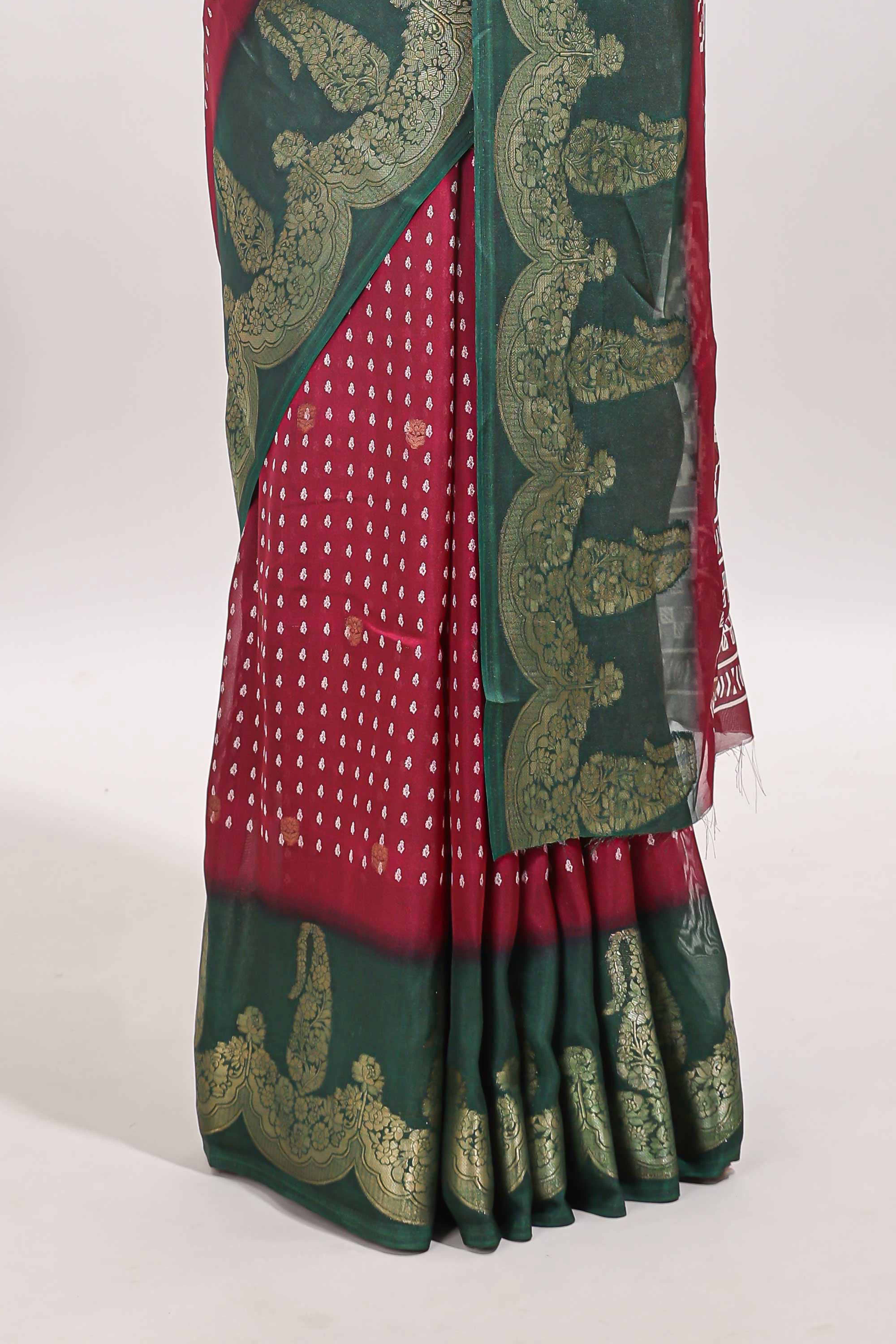 Maroon floral design zari butta dola silk saree with contrast floral zari design border and ikkat style pallu - Image 4
