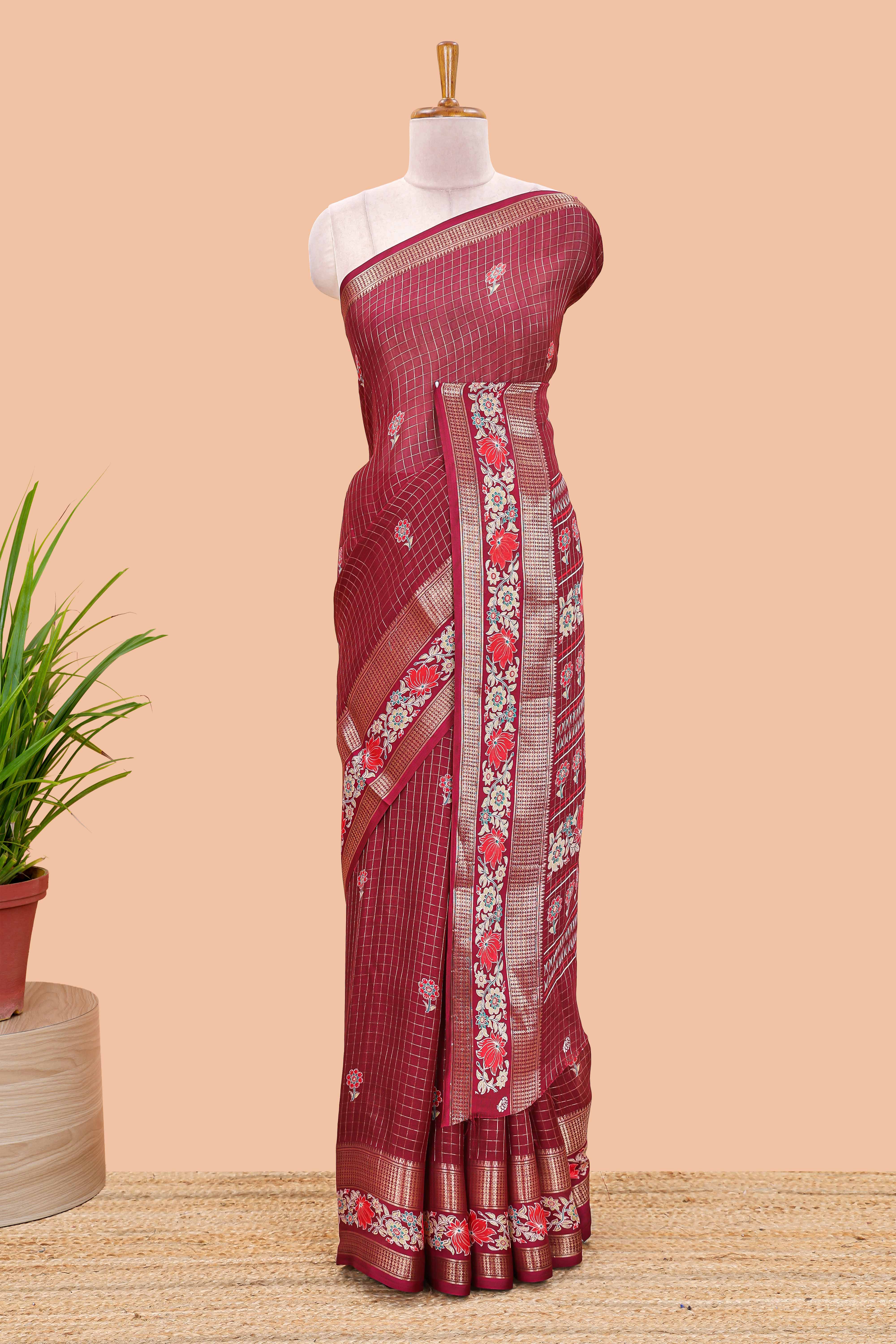 Maroon marsh georgette saree with zari checks and floral printed pallu - Image 2