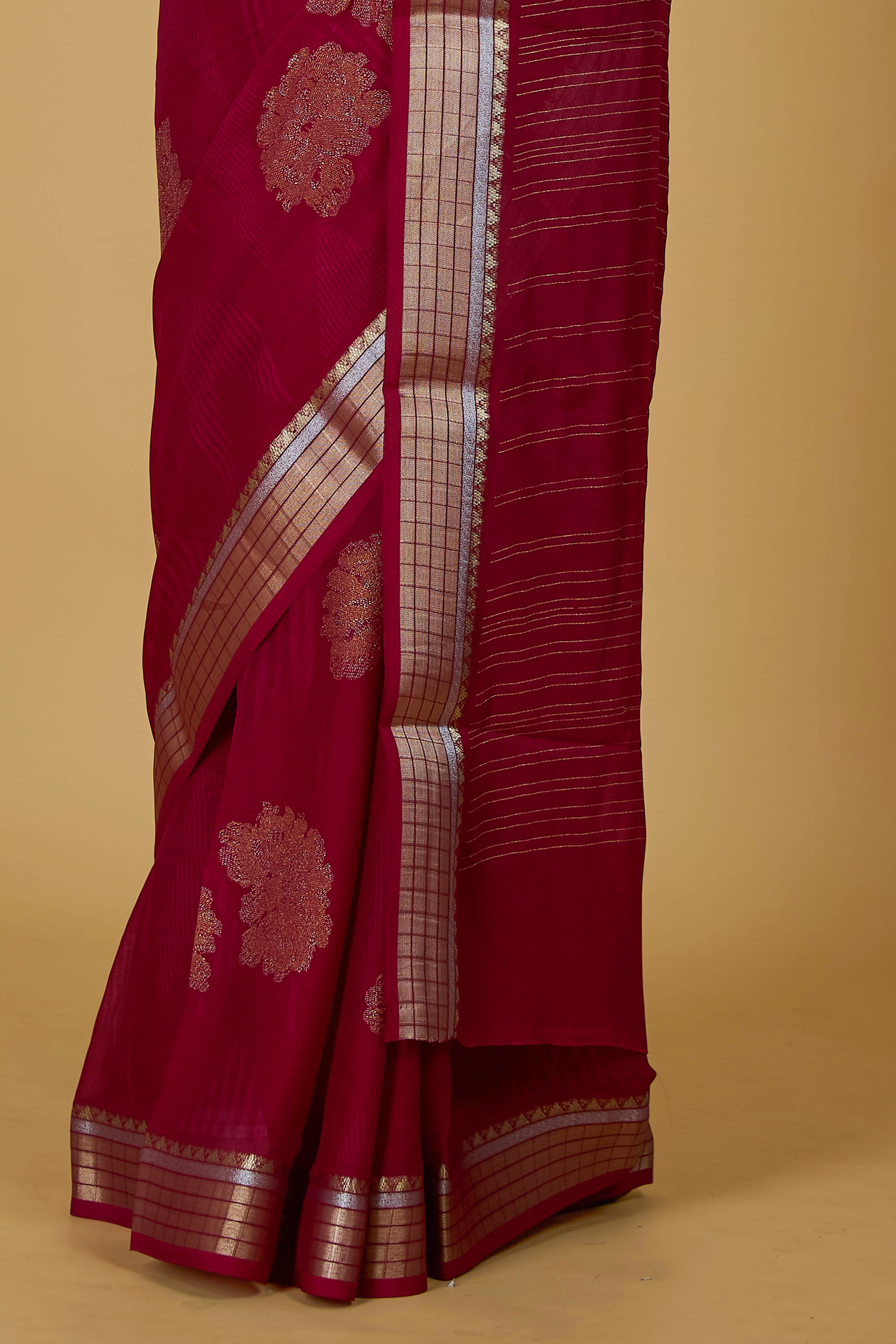 Marsh Mellow Sarees Foil Printed Across The Body Double Side Border Along With Blouse - Image 3