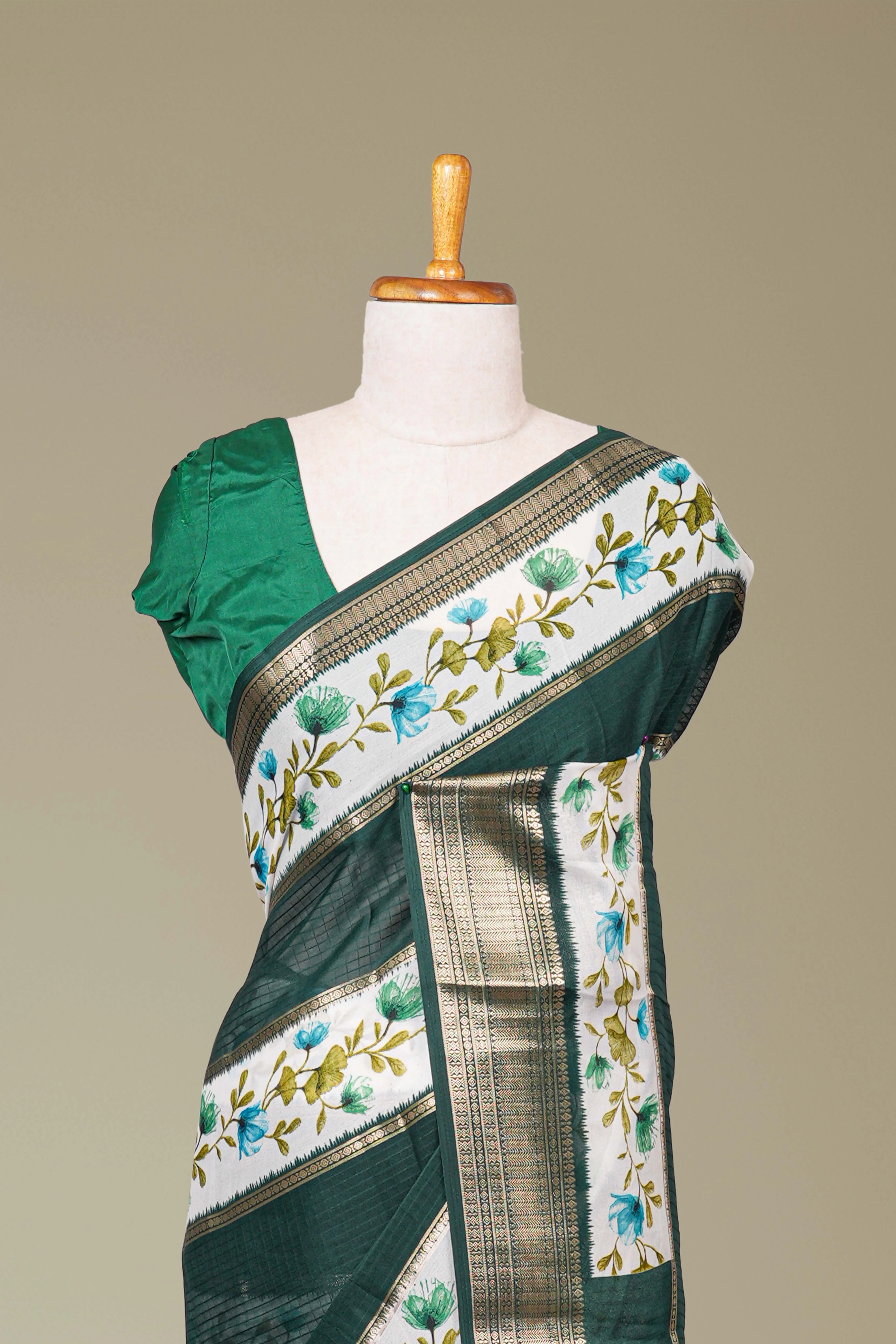 Marsh Mellow Sarees - Image 3