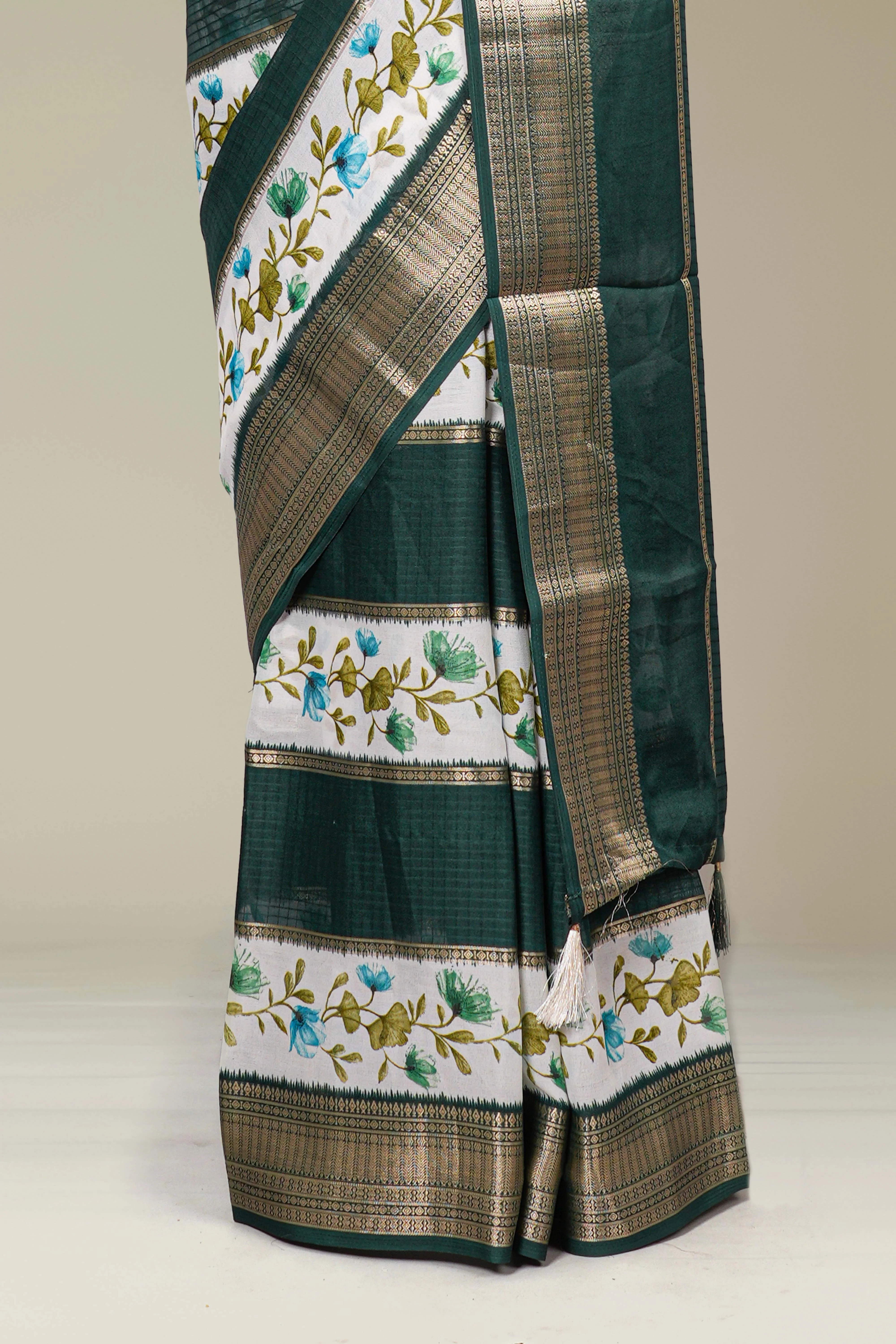 Marsh Mellow Sarees - Image 4