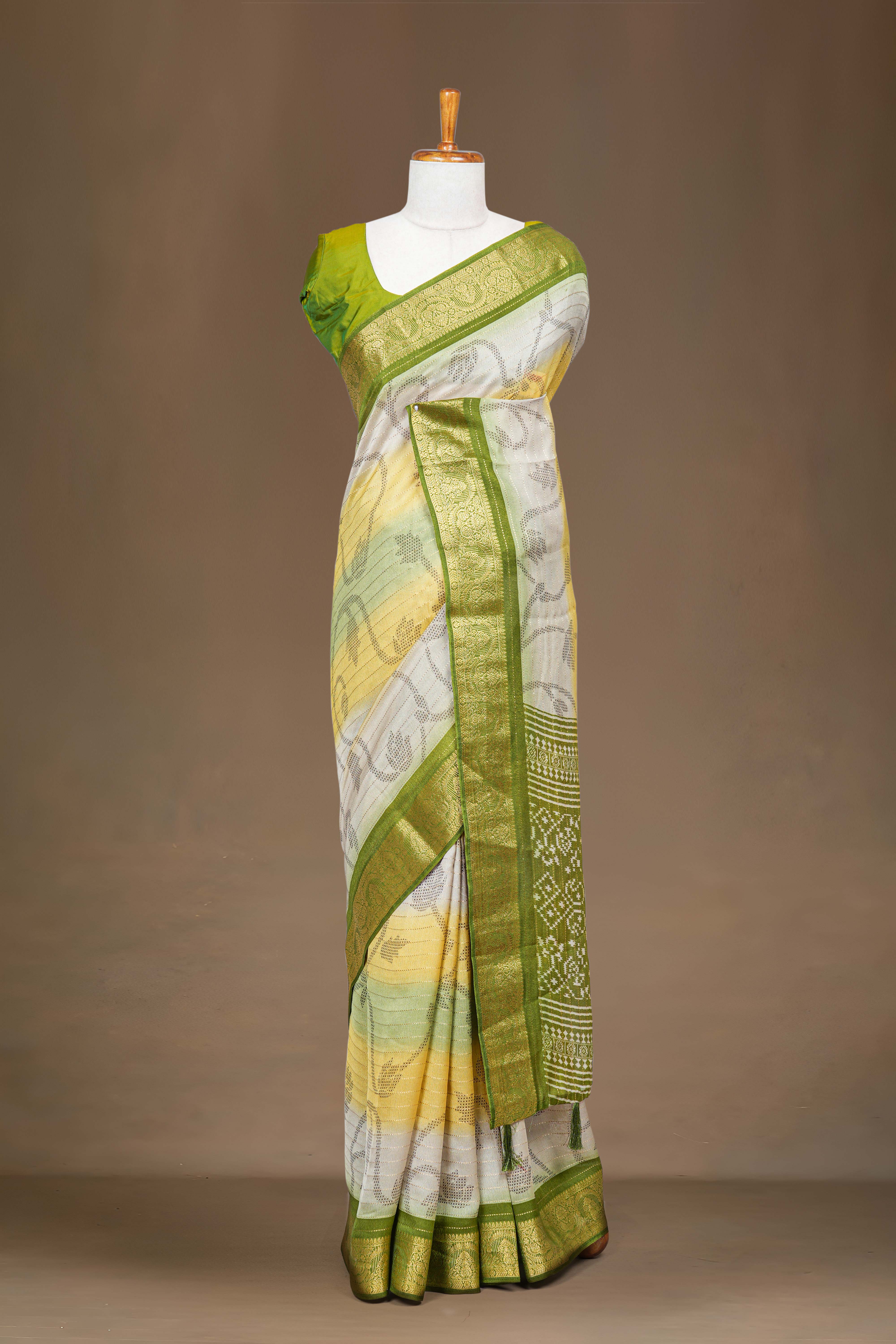 Marsh Mellow Sarees - Image 2
