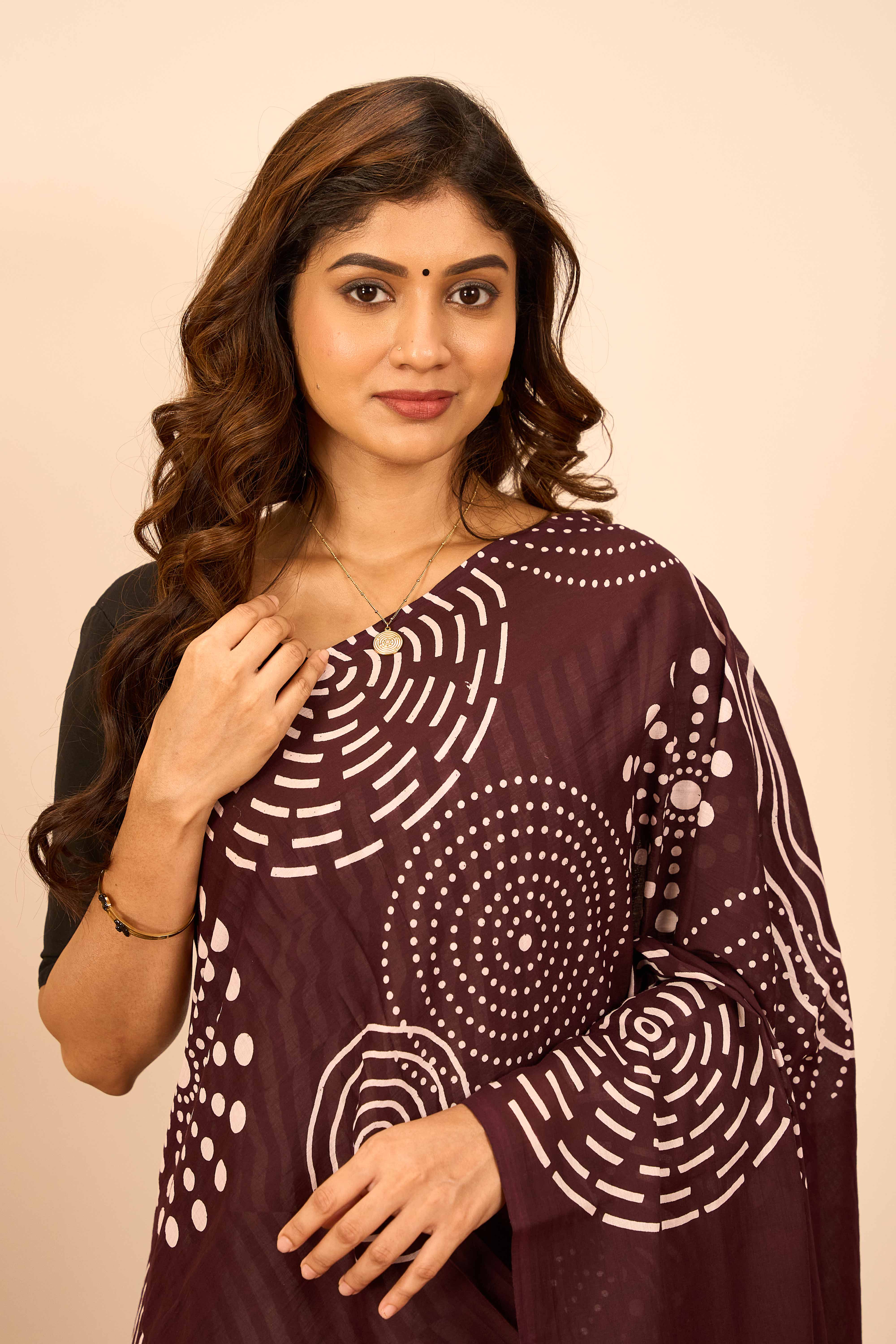 Mul Mul soft cotton Saree with Bandhini abstract prints - Image 3