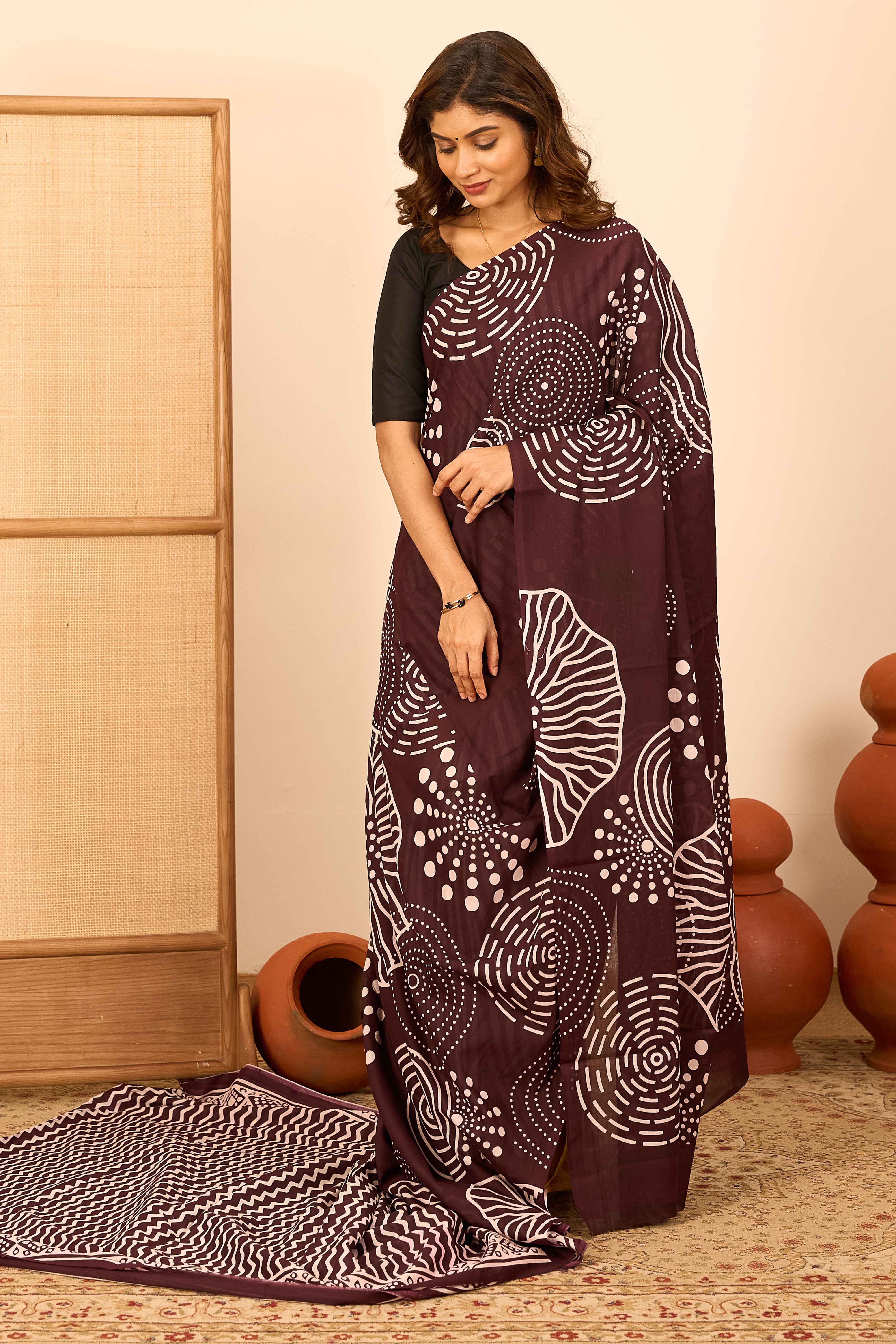 Mul Mul soft cotton Saree with Bandhini abstract prints - Image 5
