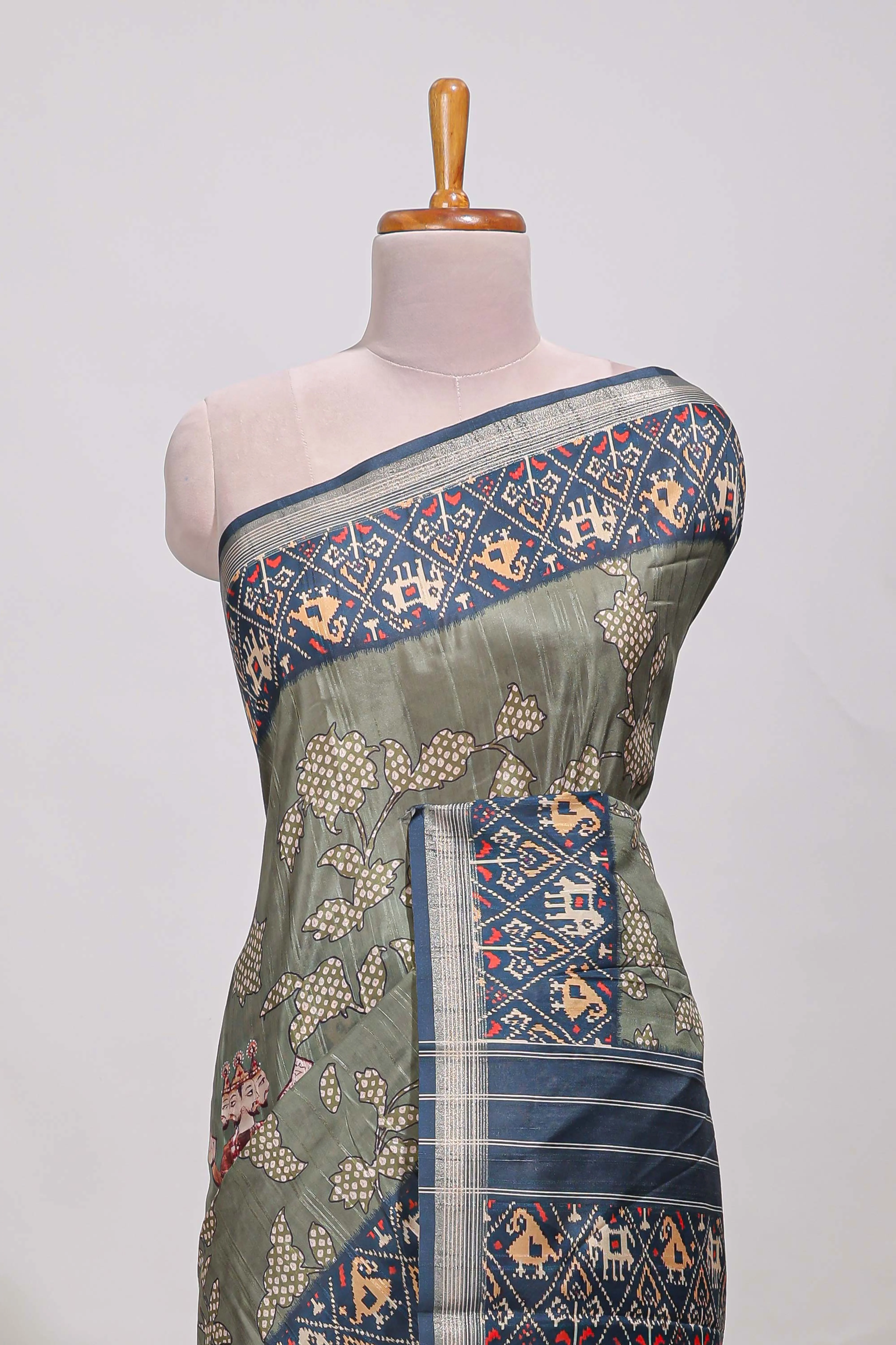 Olive green patola and pichwai tussar saree zari border geomatric matching pallu along with tussels - Image 3