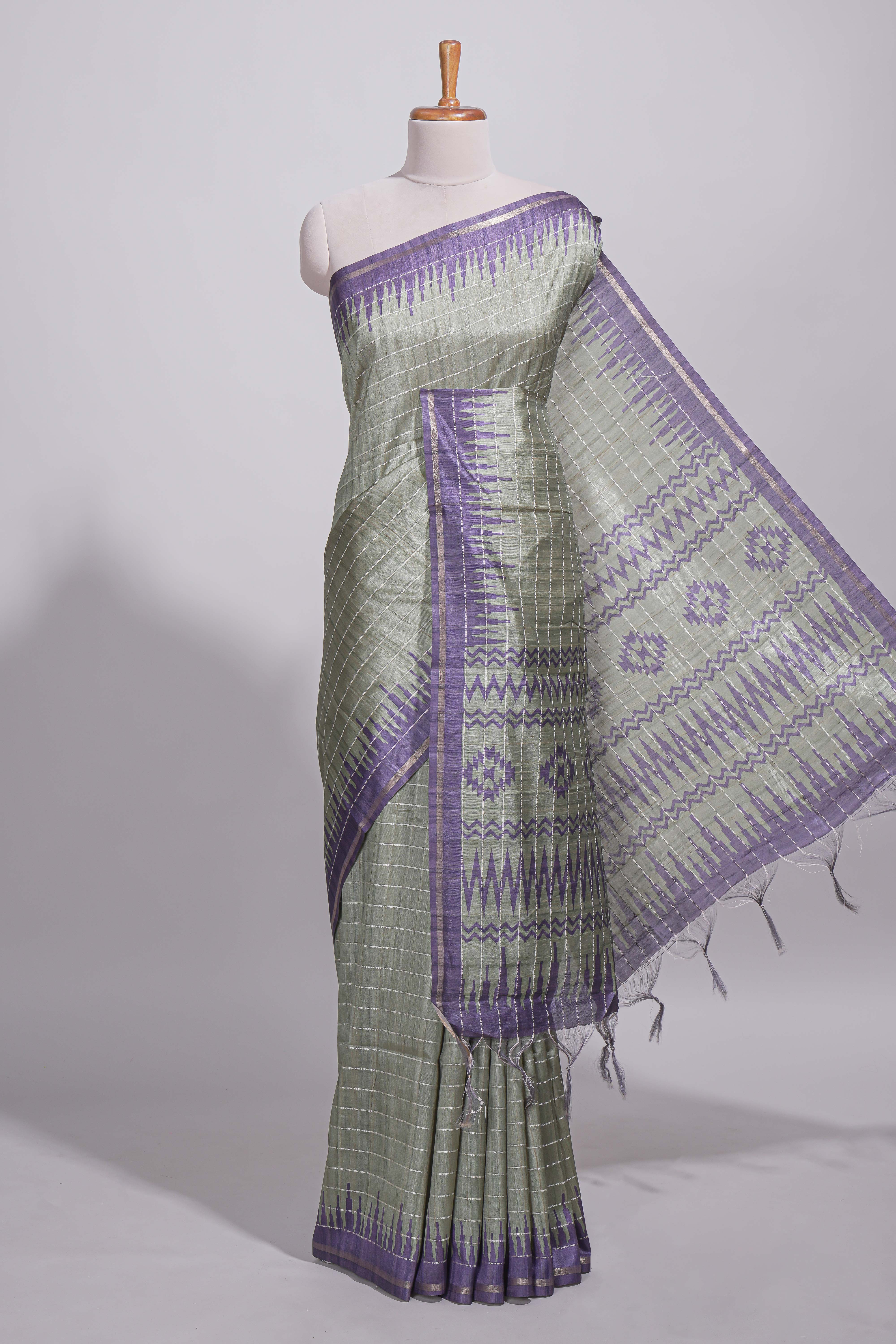 Pastel green Tussar saree with contrast border and contrast printed pallu with matching blouse - Image 2