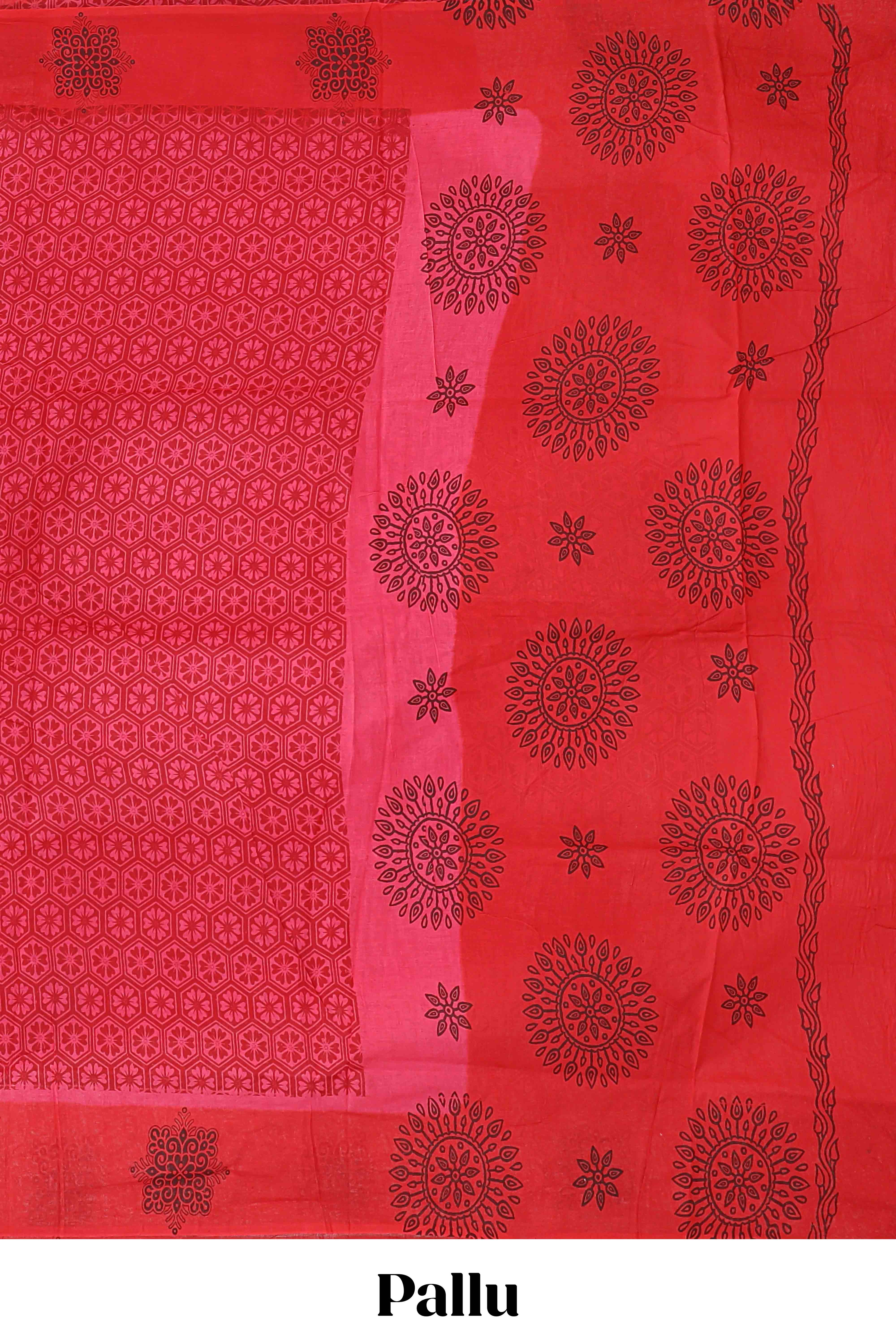 Pink floral design butta sungudi cotton saree with contrast border and floral motifs pallu - Image 2