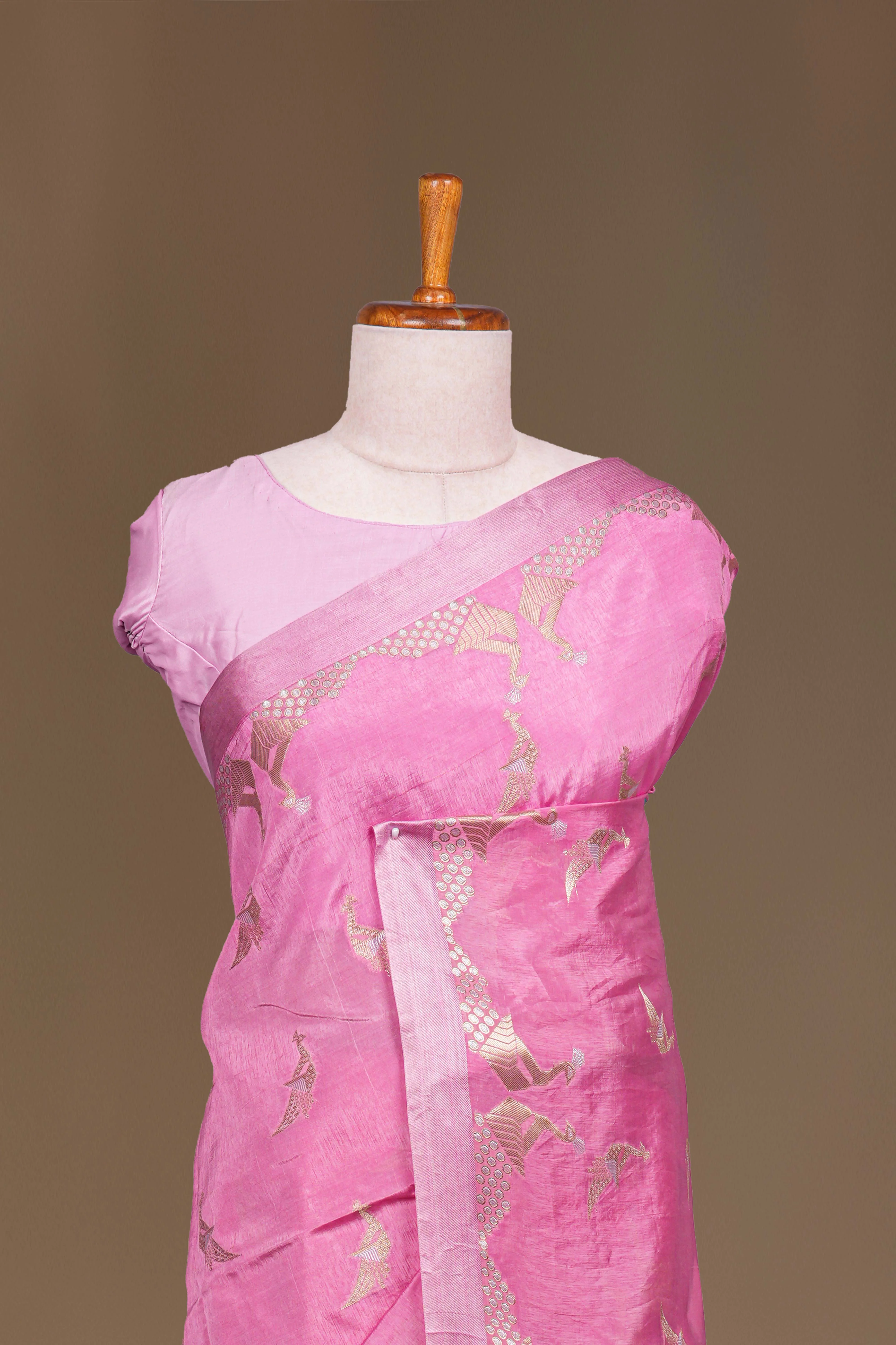 Pink Raw Silk Saree Woven Peacock Motifs. The Body Pallu Stands Out With Broad Golden Zari Woven With Intricate Geometric Pattern - Image 3