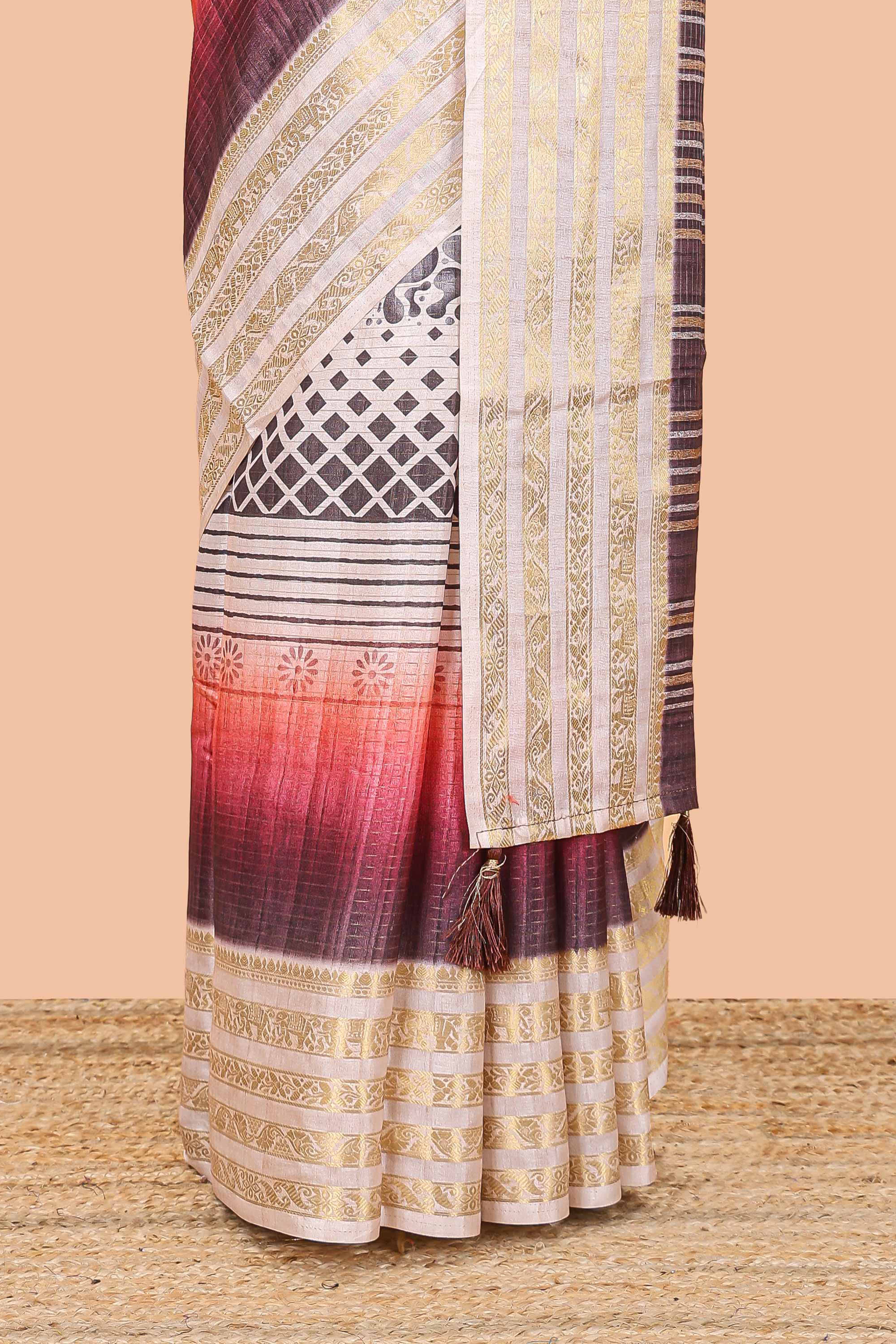 Pink shade dola silk saree with lotus bird creeper print and village themed pallu - Image 4