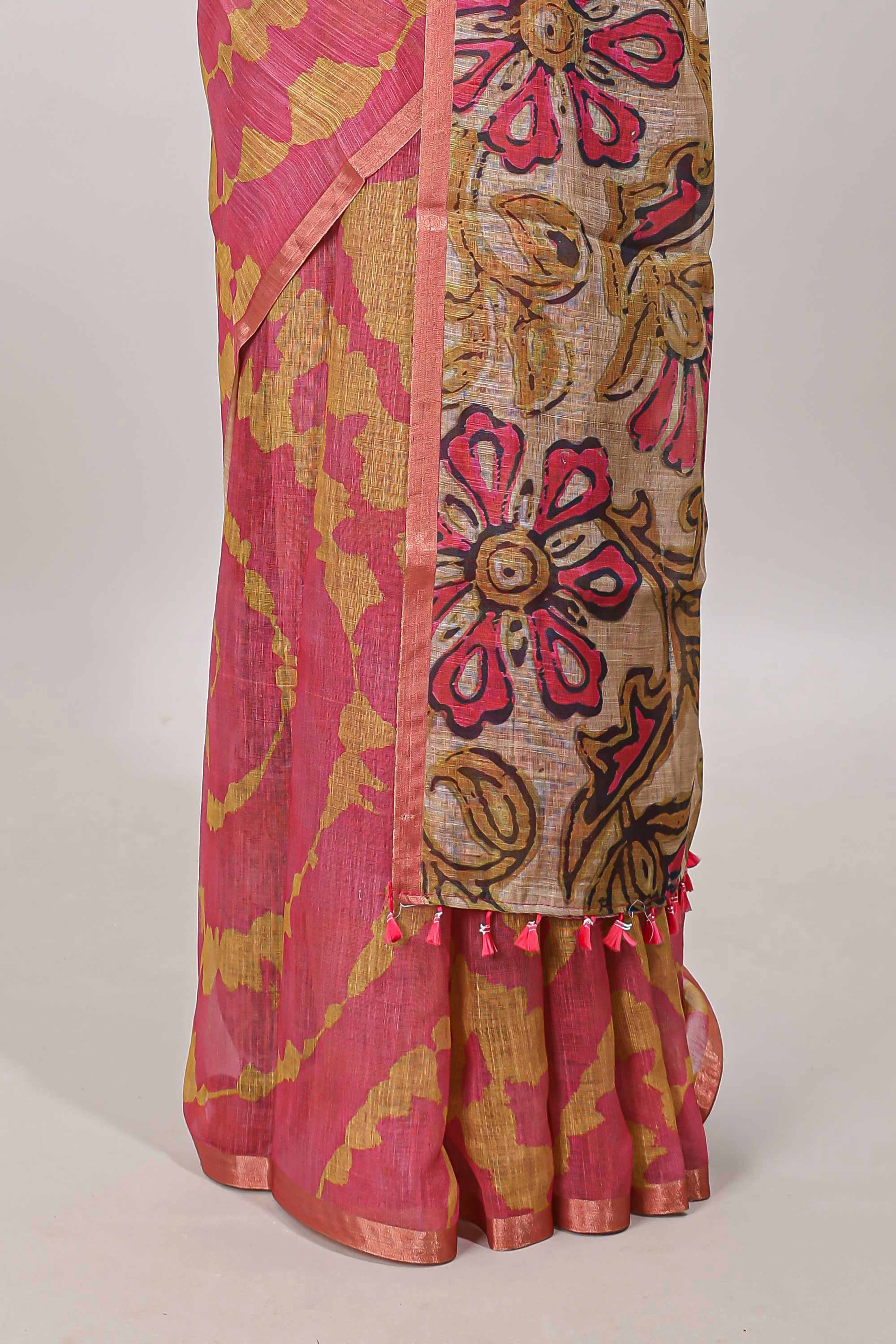 Pink shibori print linen cotton saree with self zari border and contrast printed pallu - Image 4